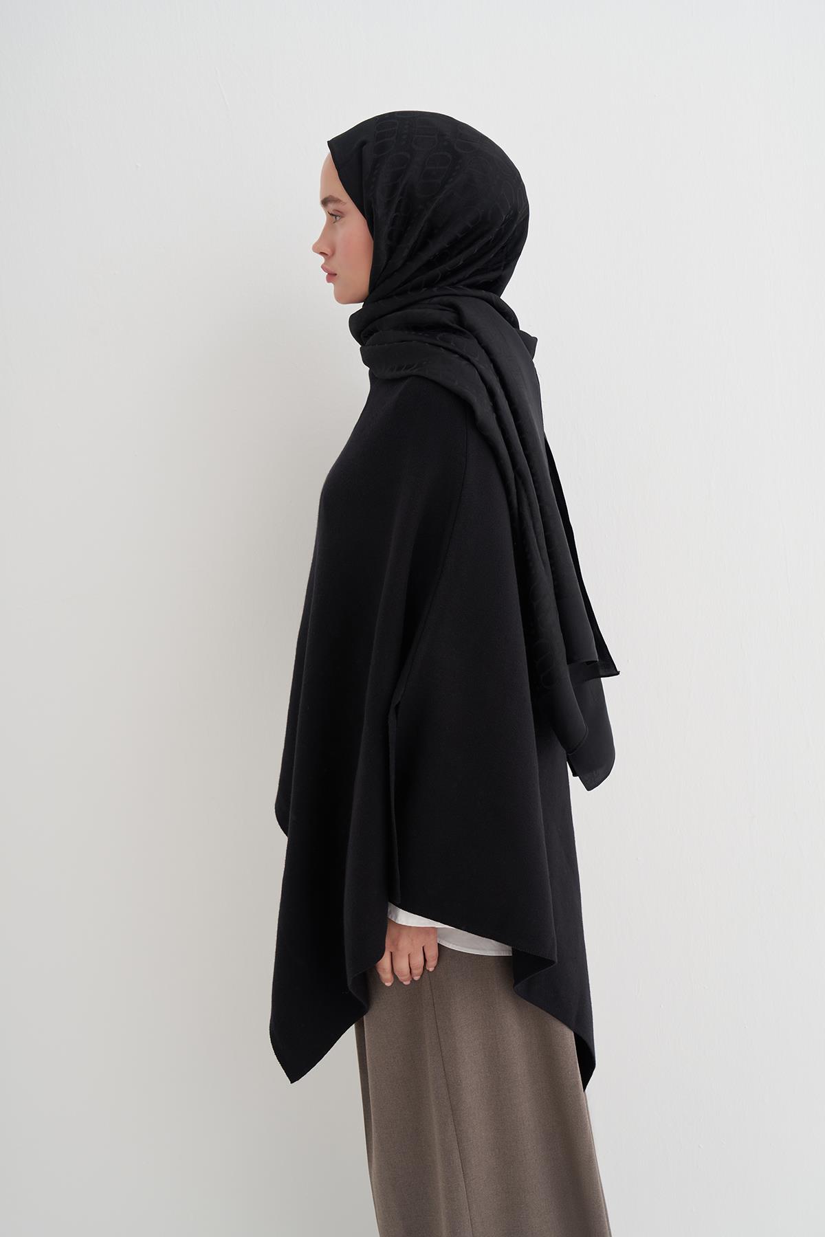 Robe Asimetrik Triko Kap Siyah