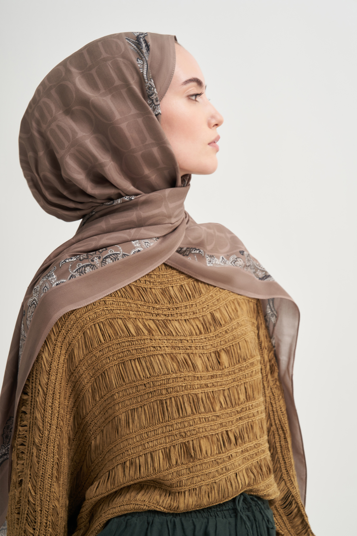 Sway Monogram Floş Şal Sütlü Kahve