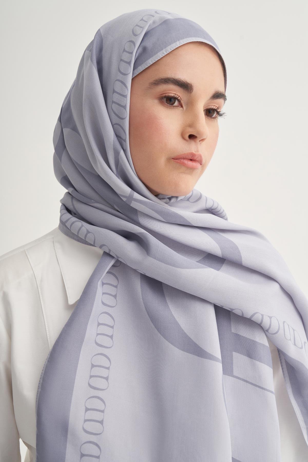 Aura Monogram Floş Şal Füme