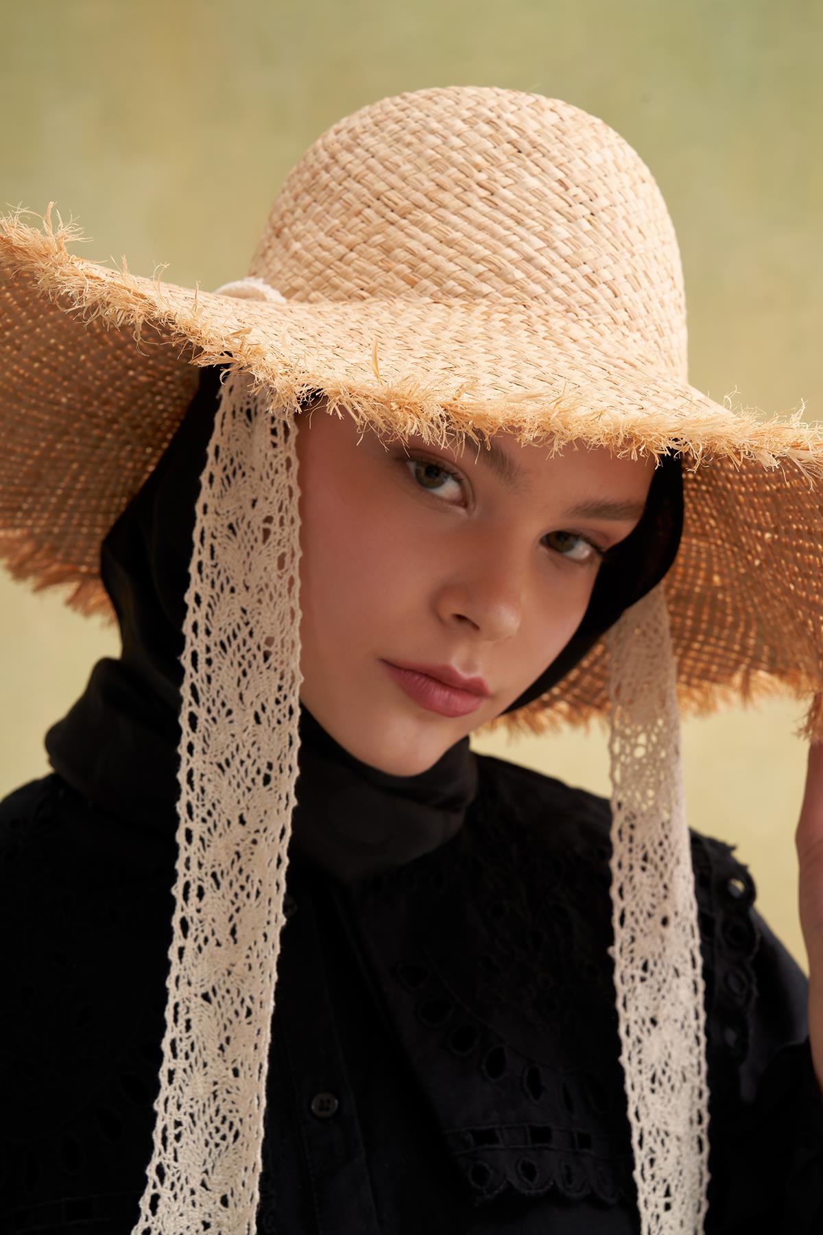 Etnik Bağlamalı Hasır Şapka