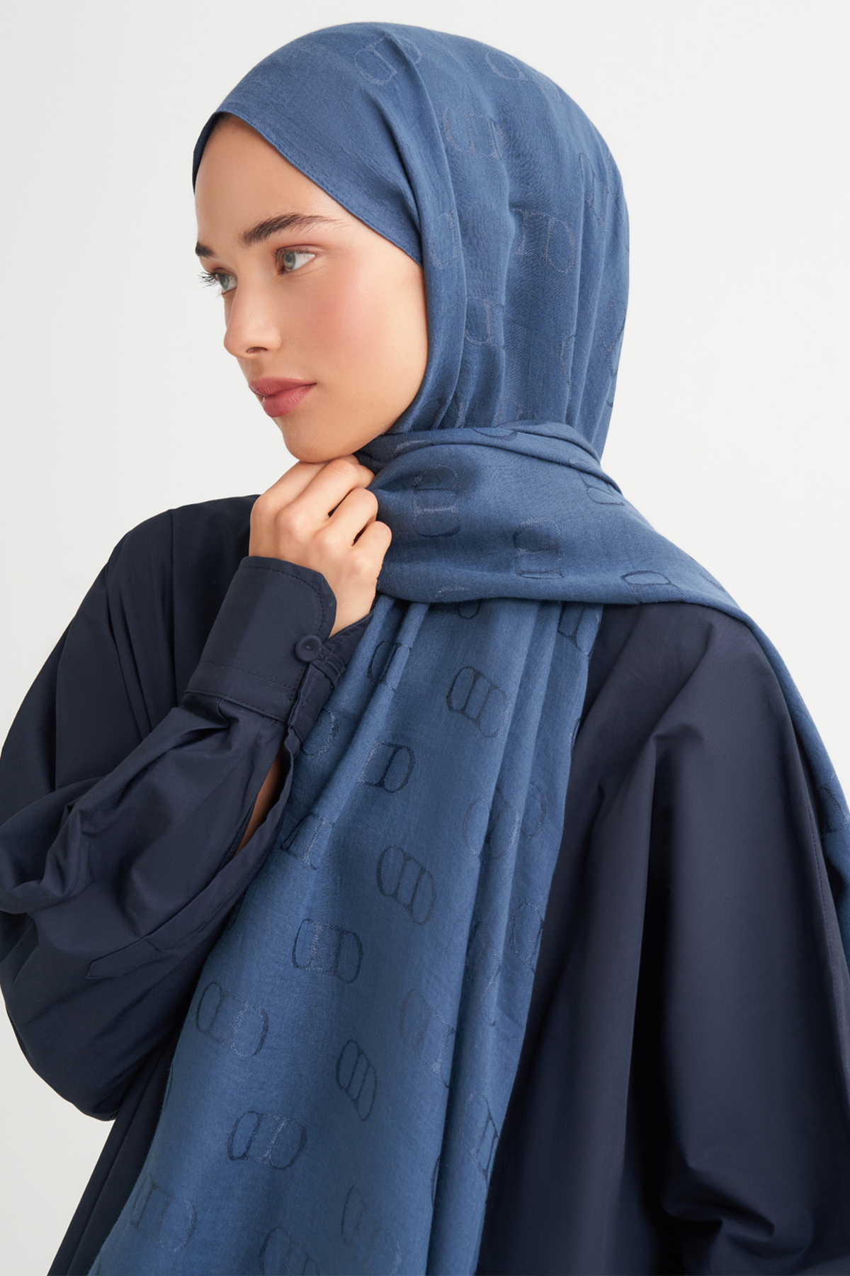 Monogram Desen Liora Pamuk Şal Kot Mavisi