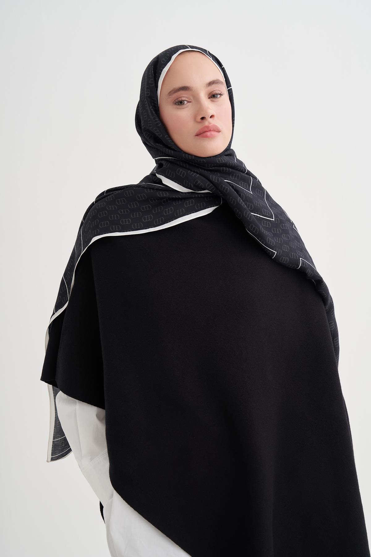 Shine Monogram Floş Şal Siyah