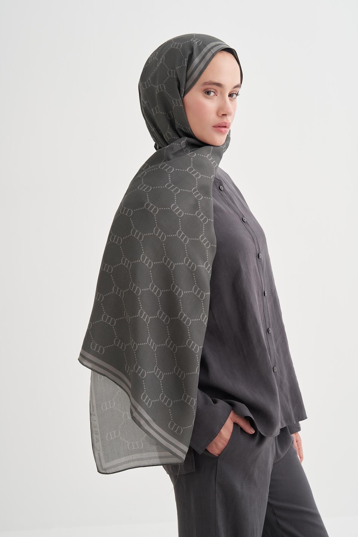 Grace Monogram Floş Şal Koyu Gri
