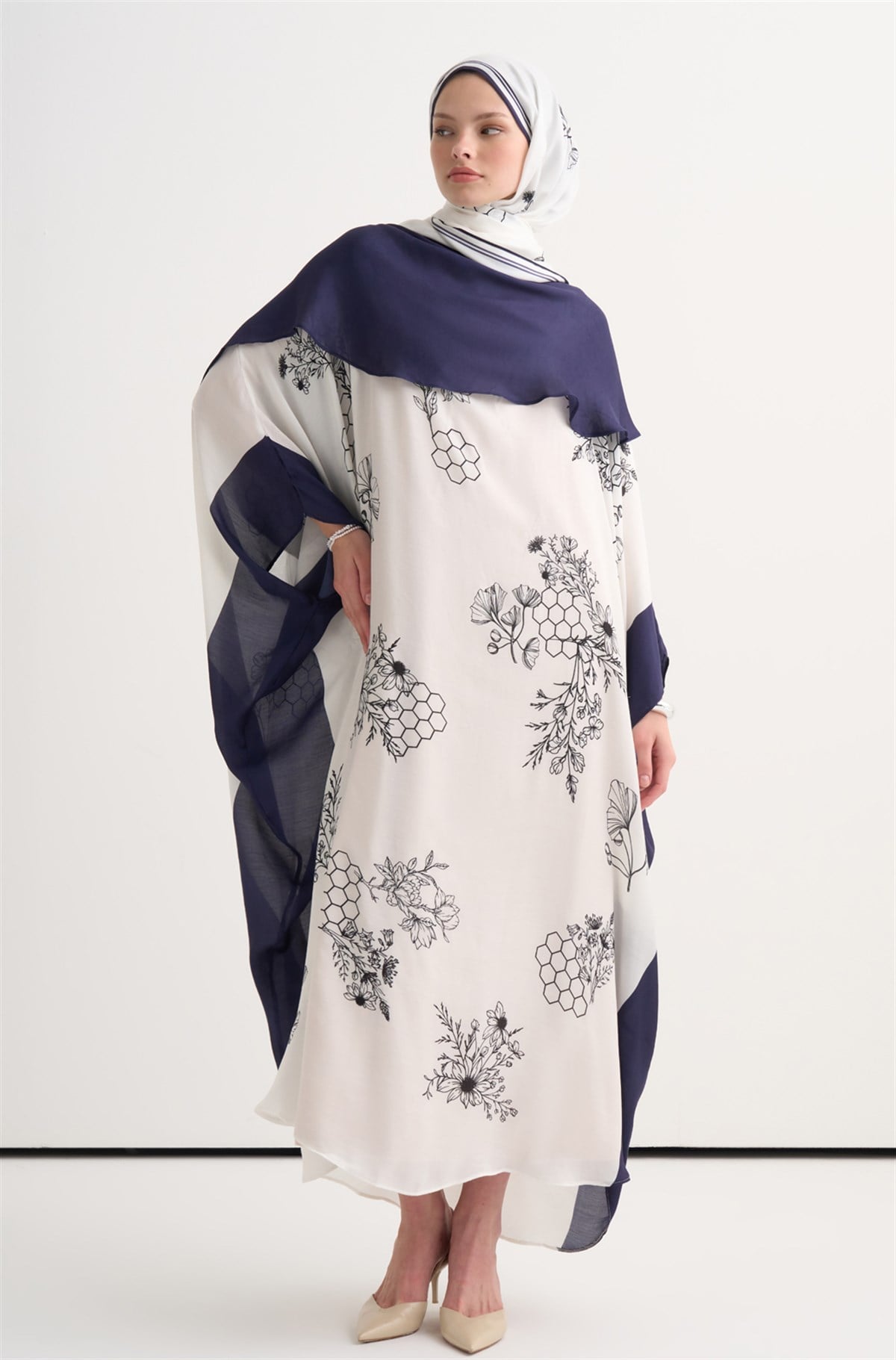 Peonia İncira Şal Yaka Kaftan Ekru