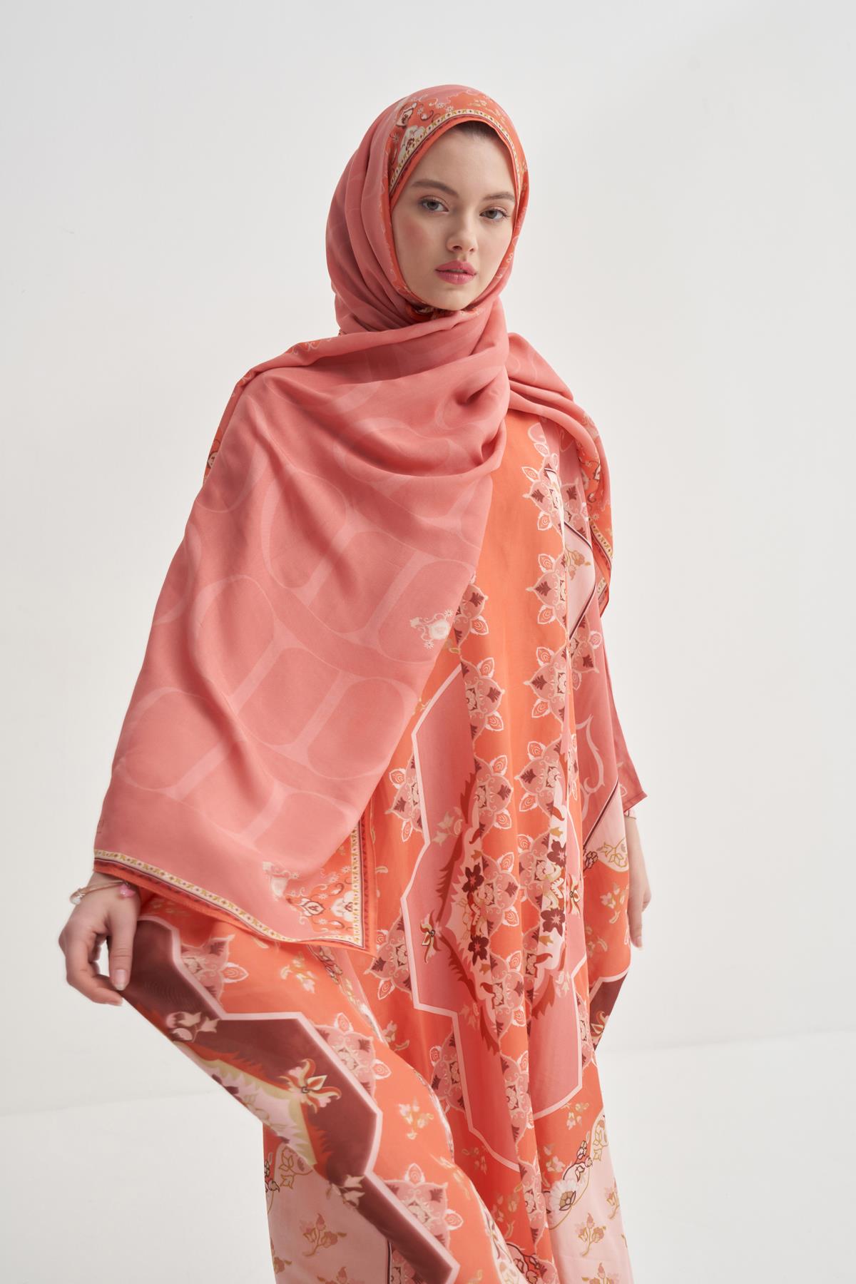 Maknesa Mercan Monogram Floş Şal