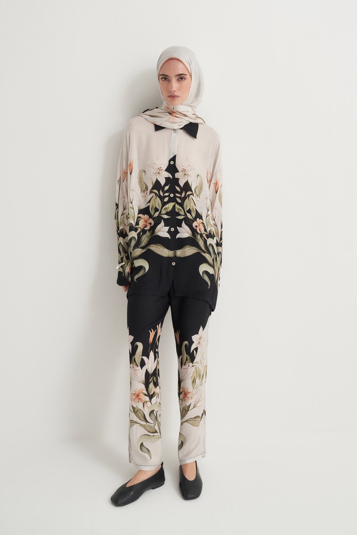 Eli Floral Pantolonlu Takım Siyah