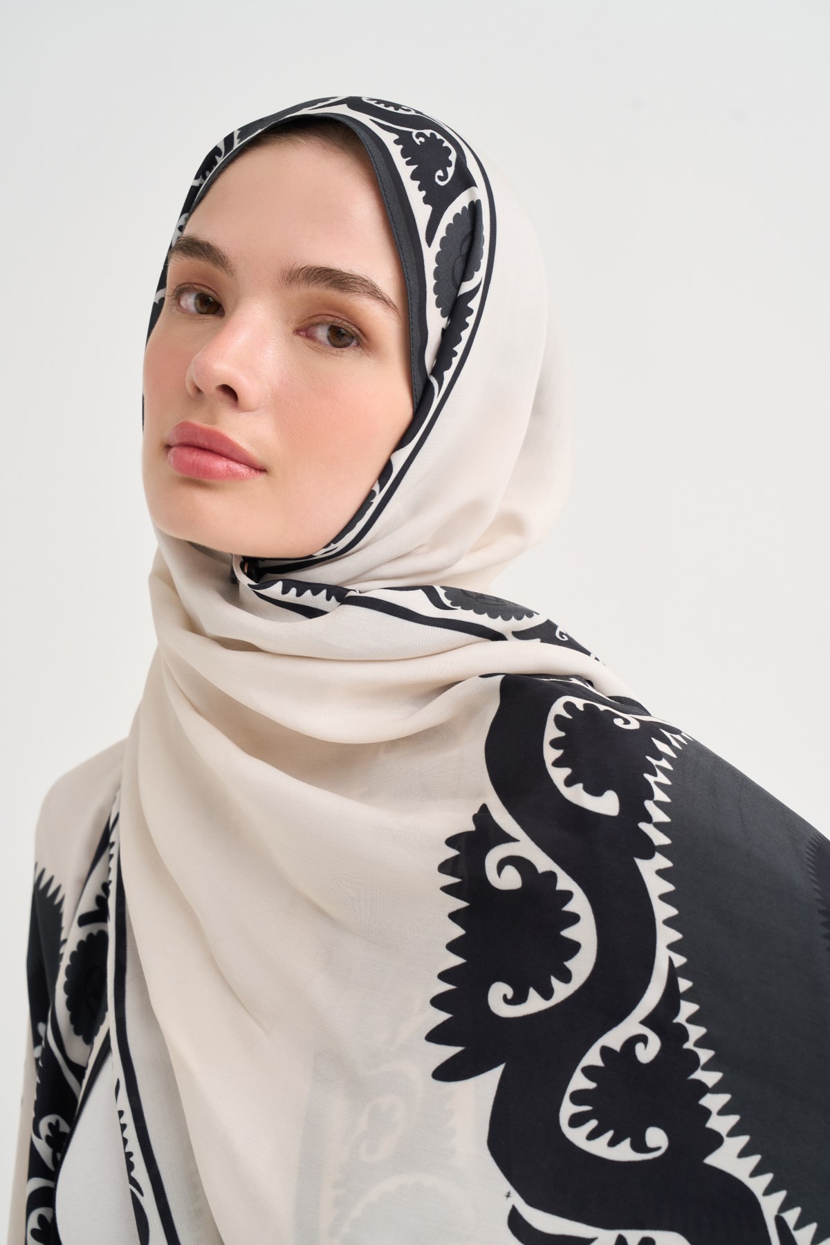 Selene Floş Şal Siyah