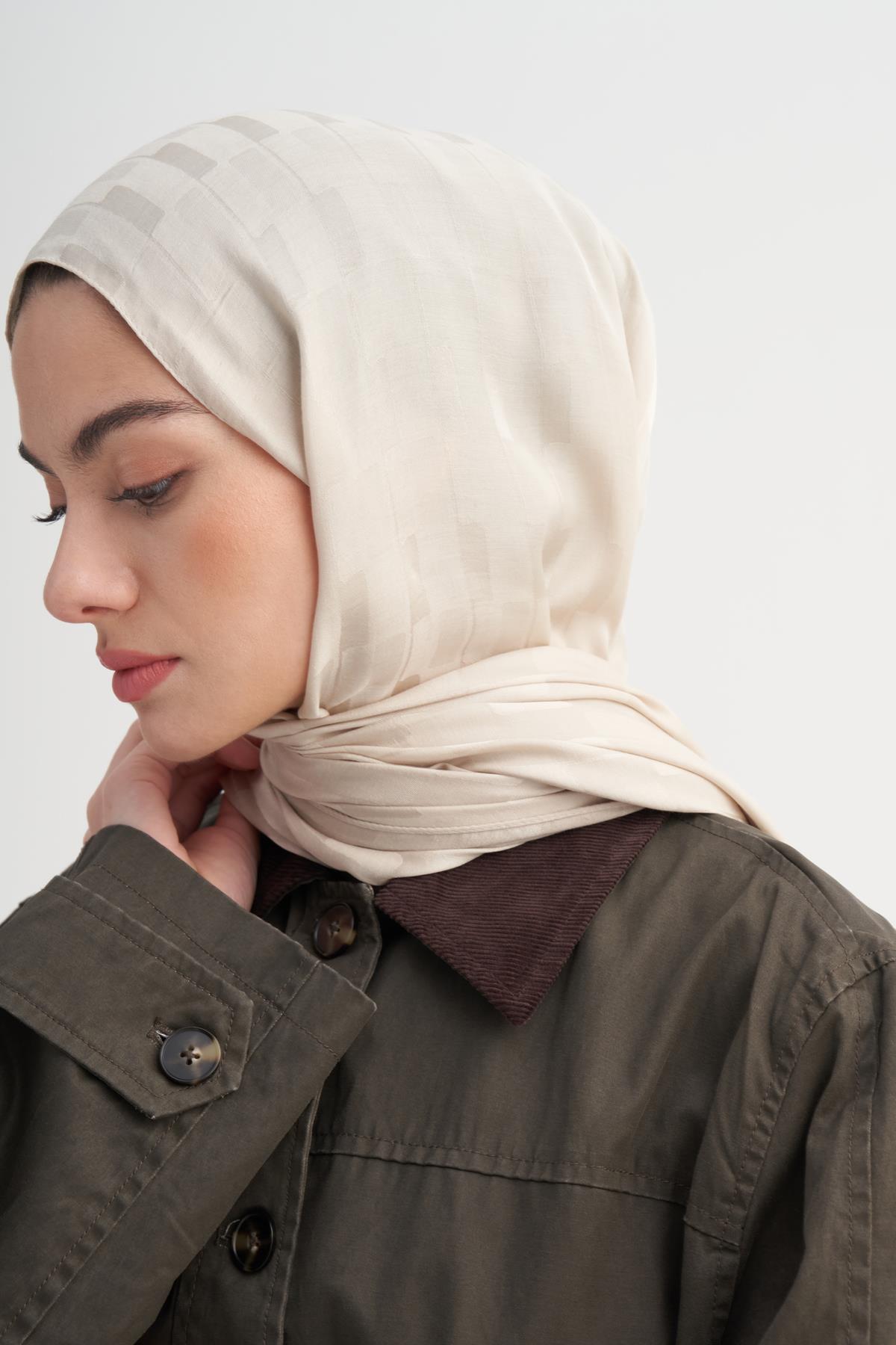 Küpçizgi Jakar İtalyan İpekli Şal Camel