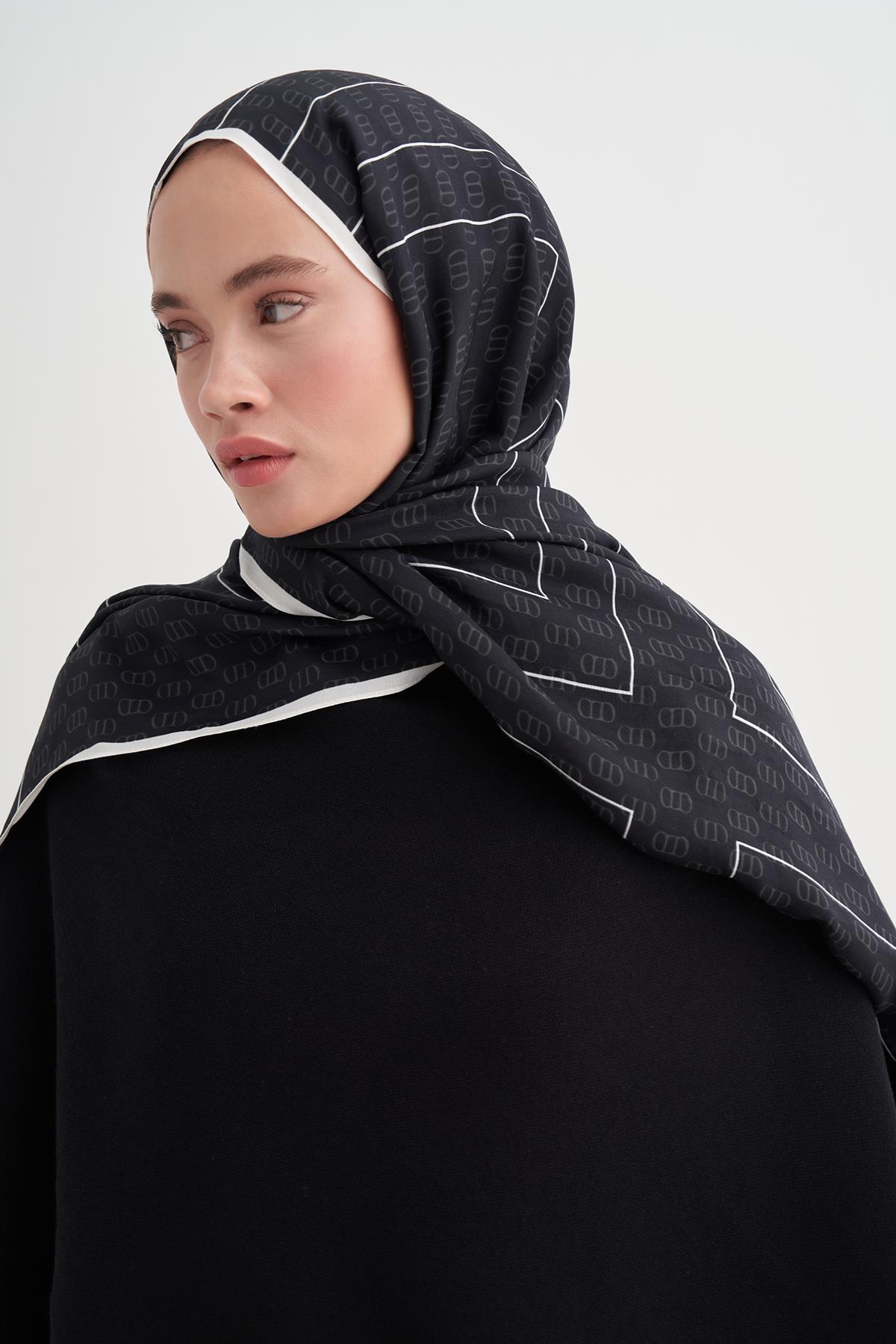 Shine Monogram Floş Şal Siyah