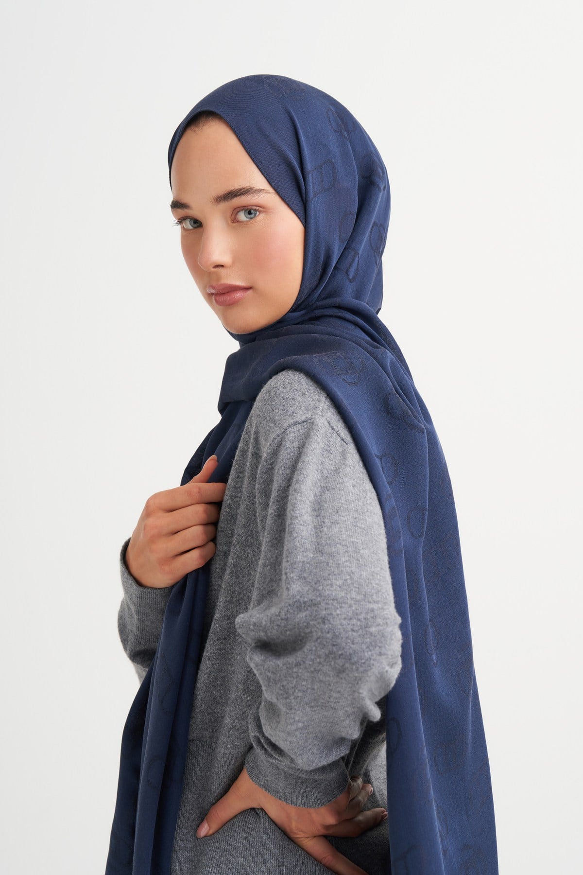 Monogram Desen Tensel Yün Viskon Şal Lacivert