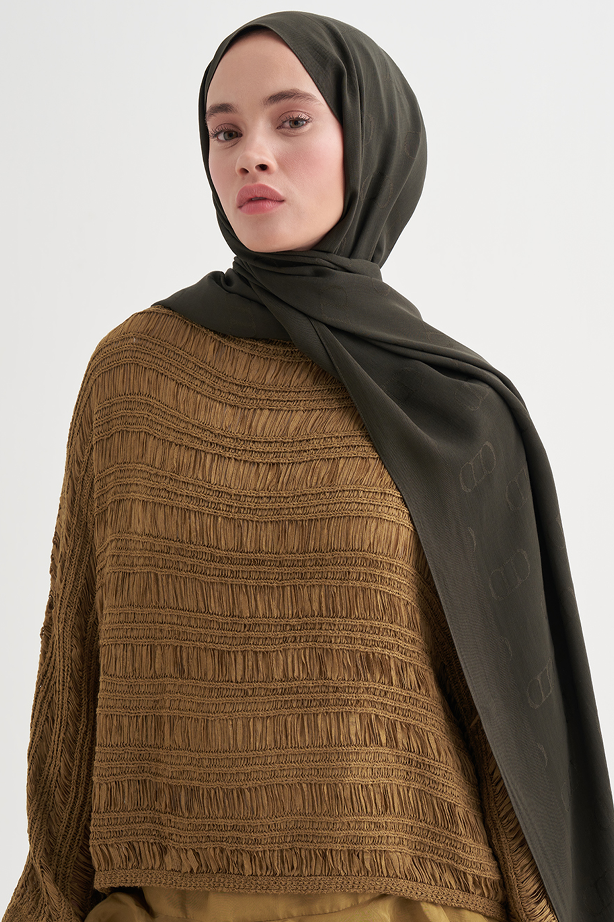 Monogram Desen Liora Pamuk Şal Haki