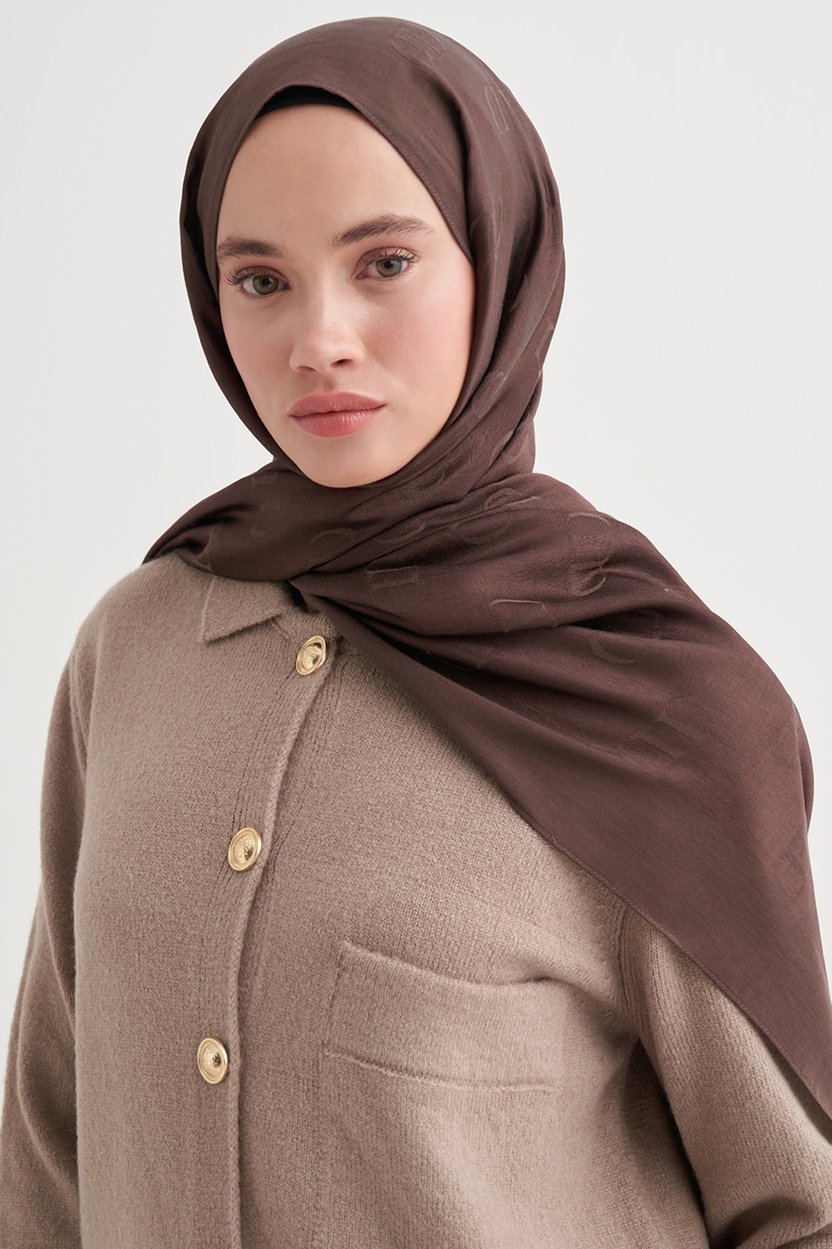 Monogram Desen Liora Pamuk Şal Sütlü Kahve