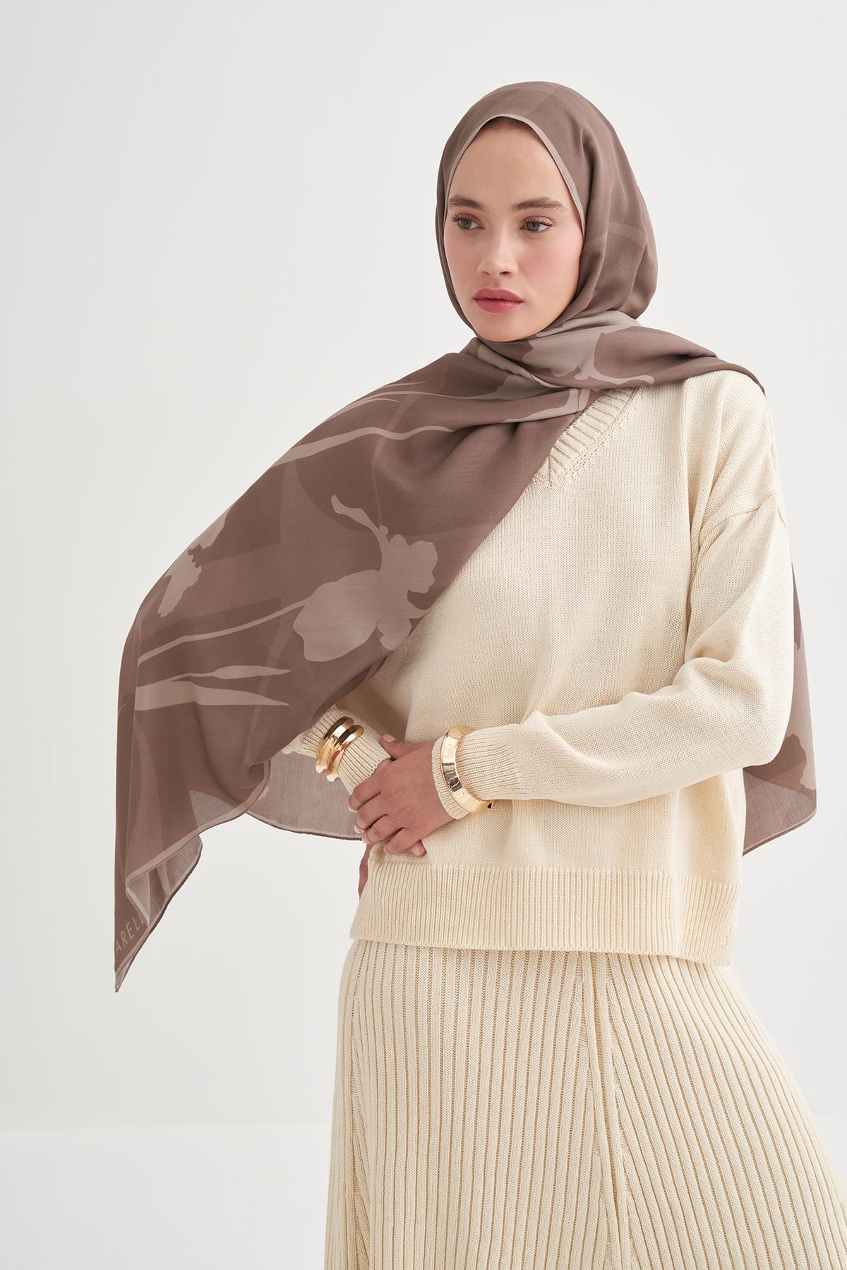 Vera Monogram Floş Şal Sütlü Kahve