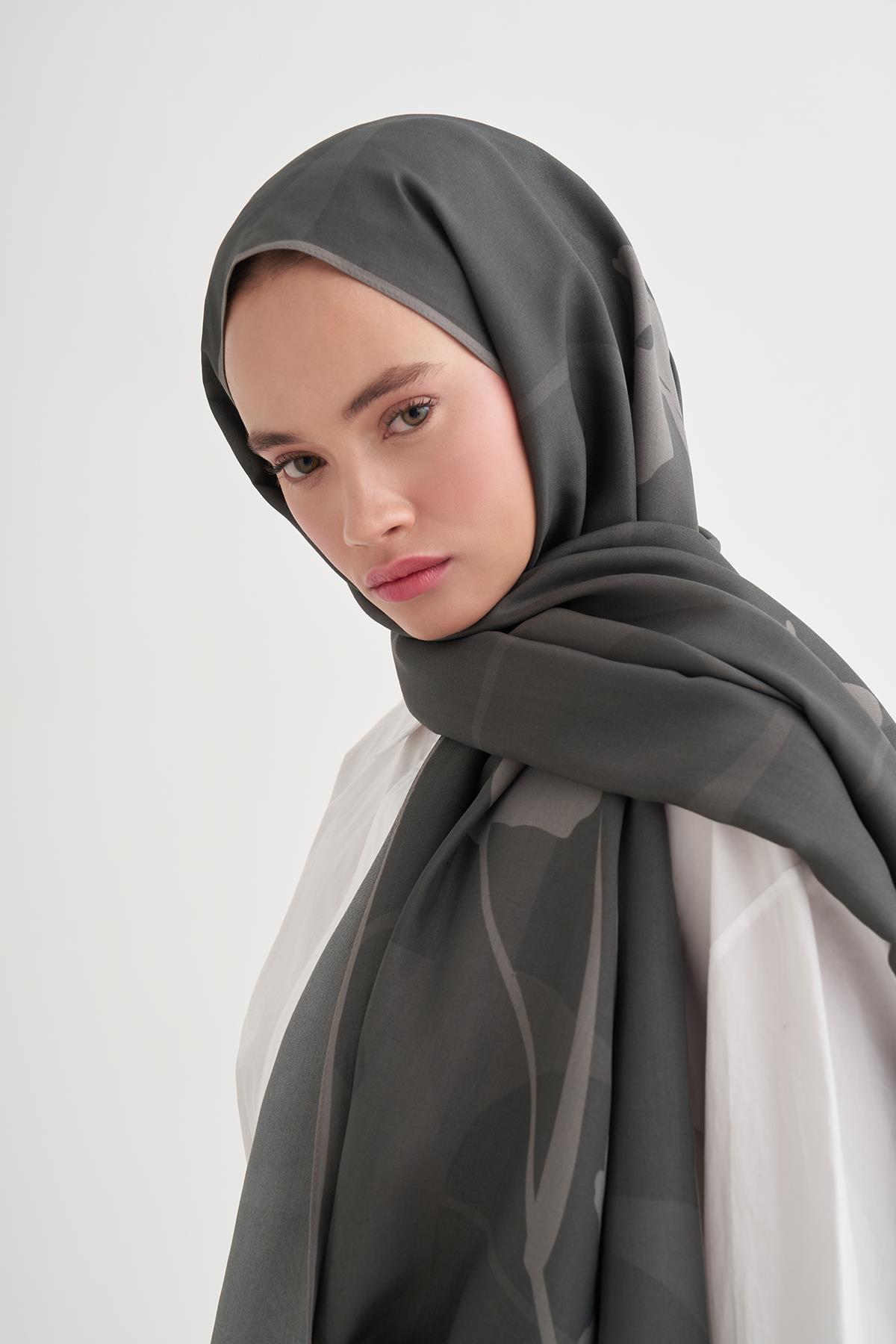 Vera Monogram Floş Şal Koyu Gri