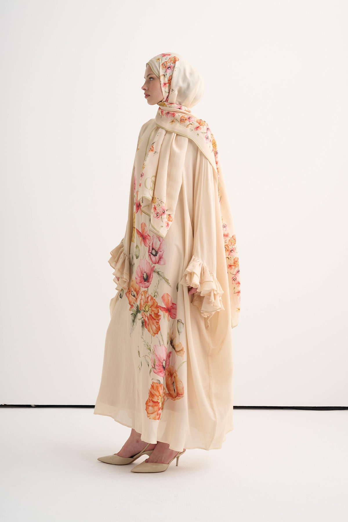 Blime Floş Fırfır Detaylı Kaftan Bej