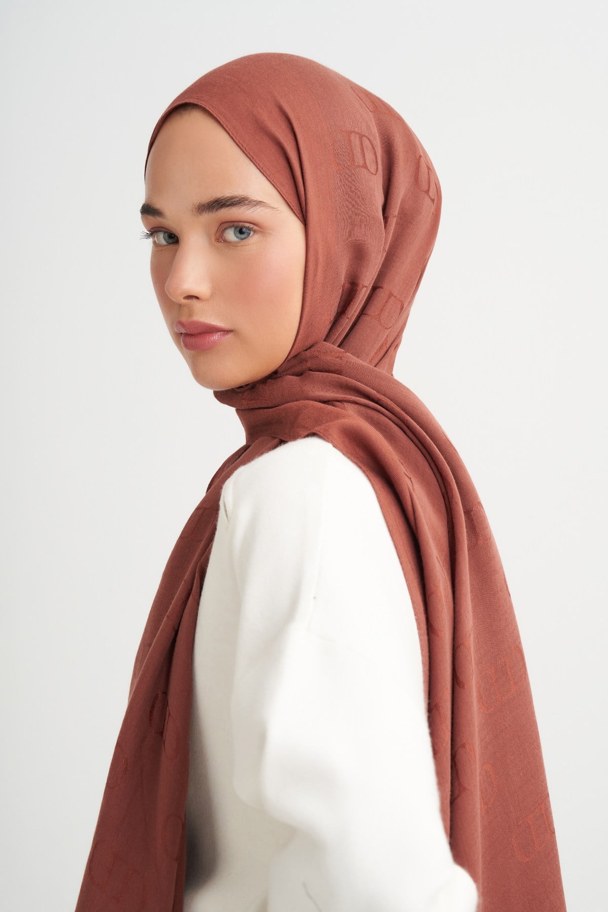 Monogram Desen Liora Pamuk Şal  Kremit