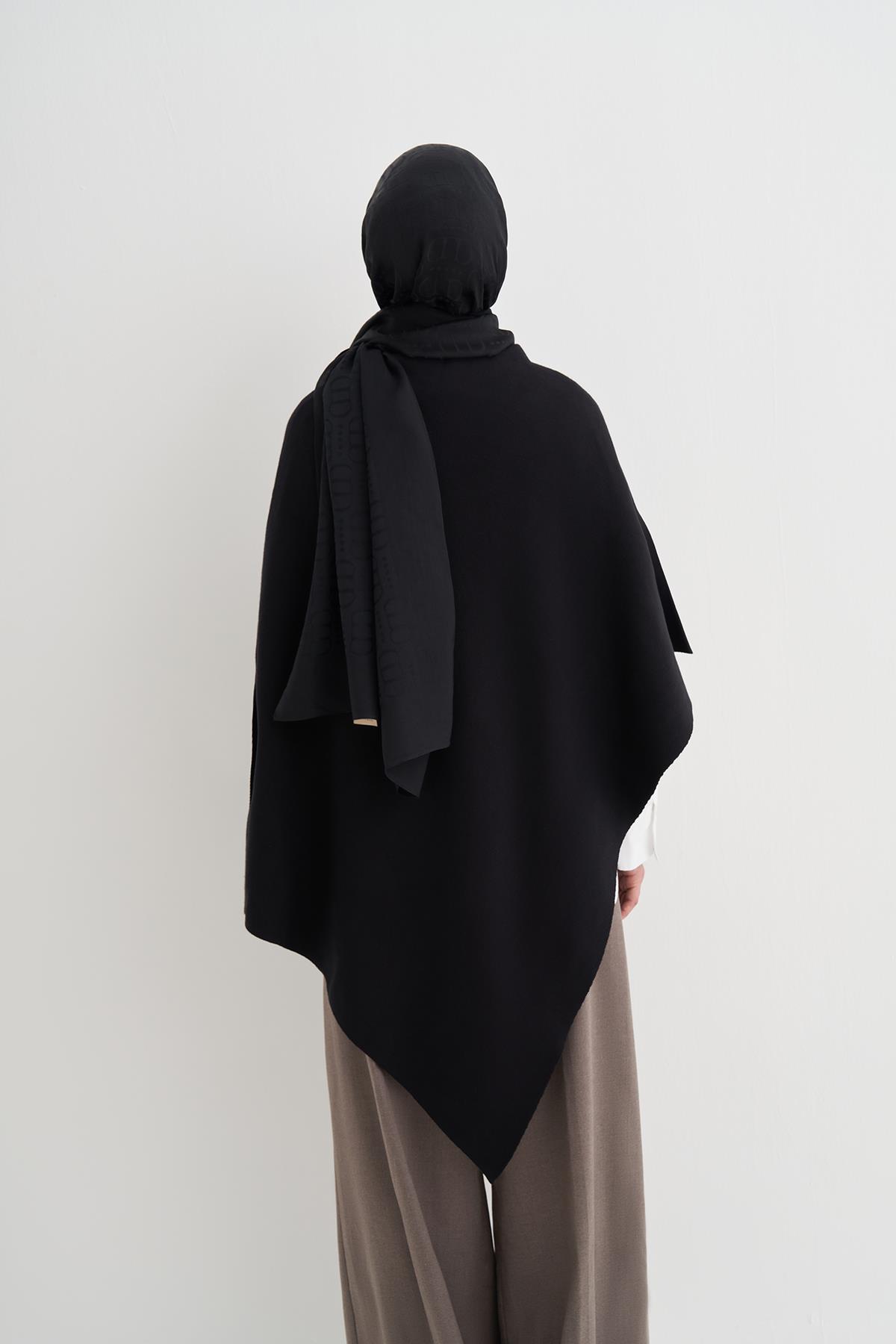 Robe Asimetrik Triko Kap Siyah