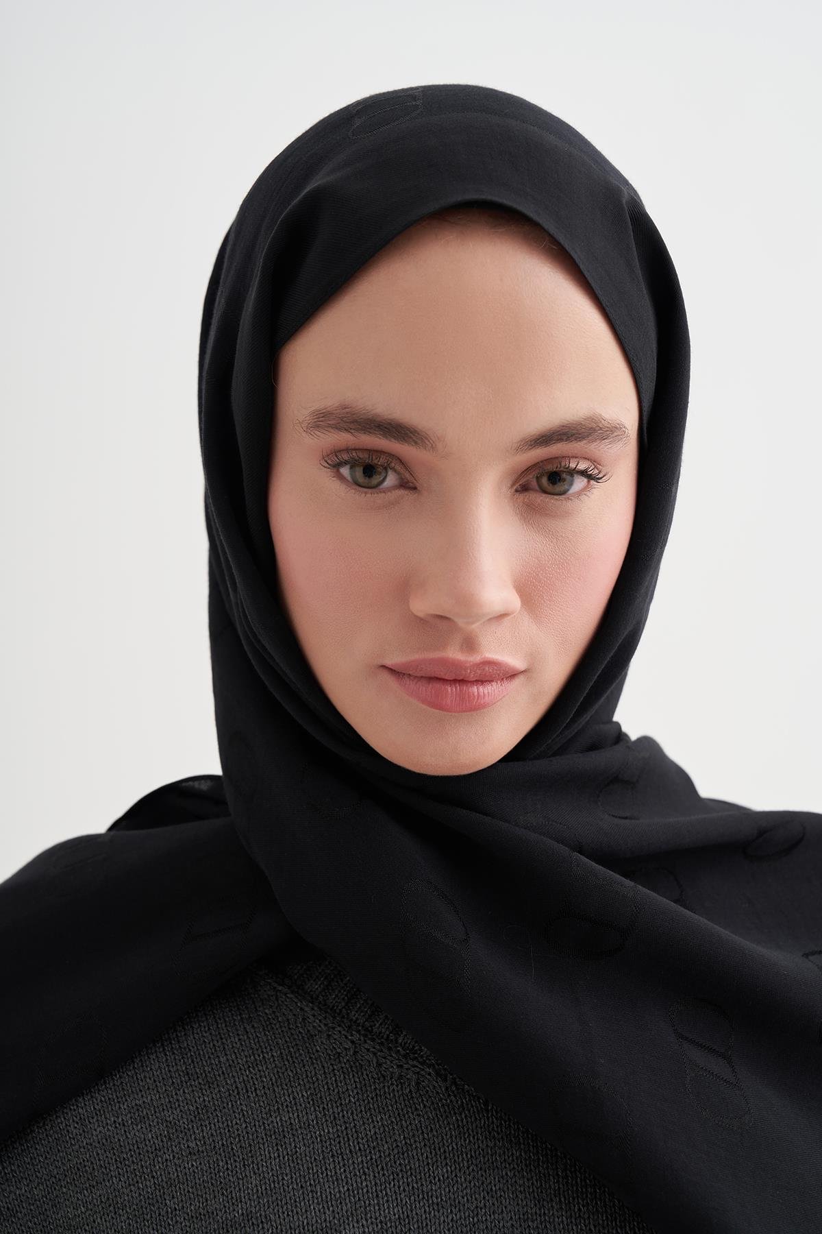 Monogram Desen Liora Pamuk Şal Siyah