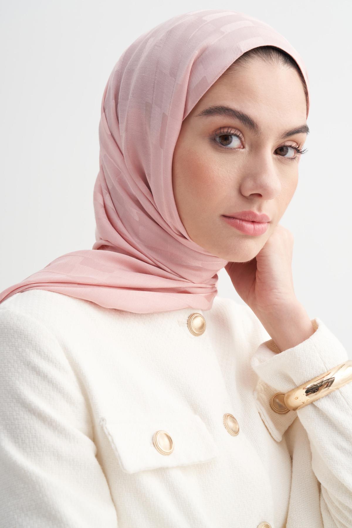 Küpçizgi Jakar İtalyan İpekli Şal Pudra