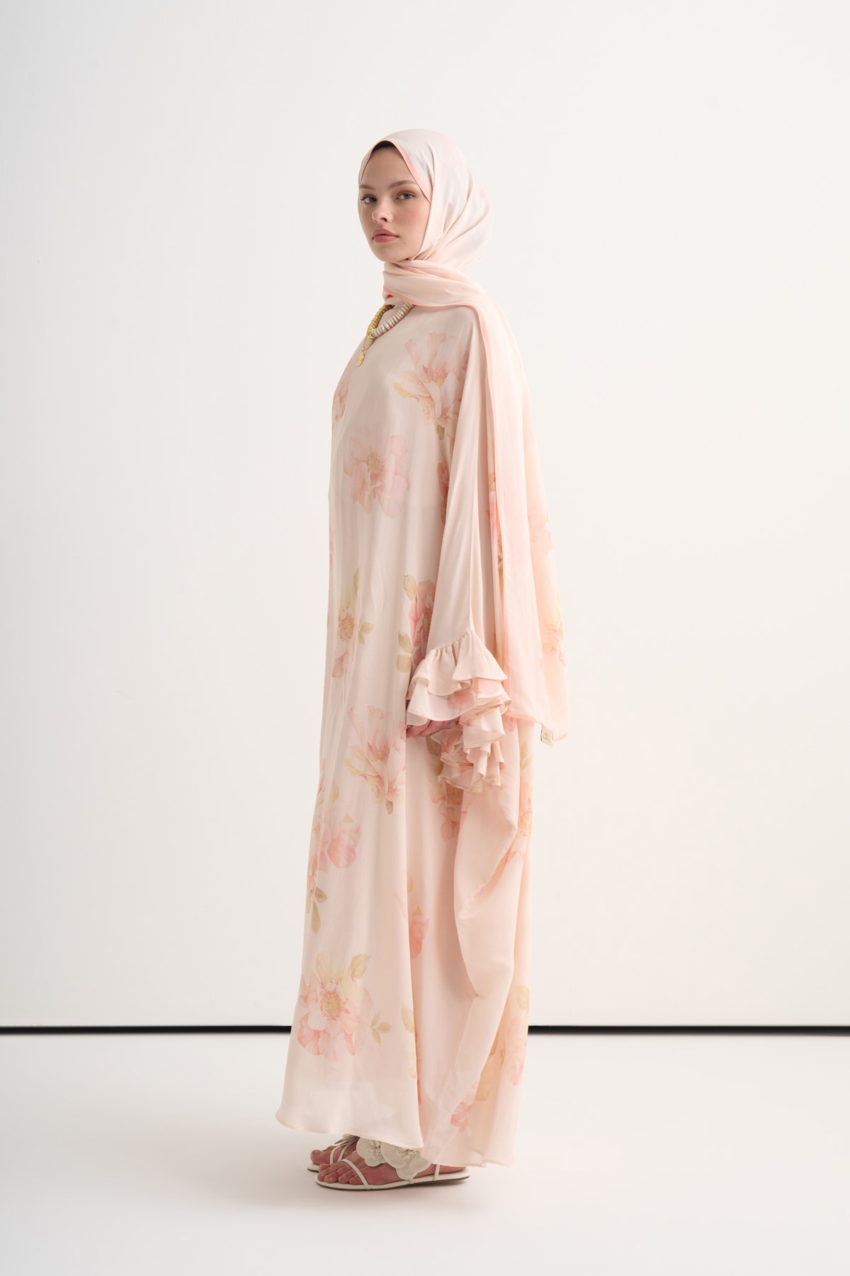 Fleur Floş Fırfır Detaylı Kaftan Pudra