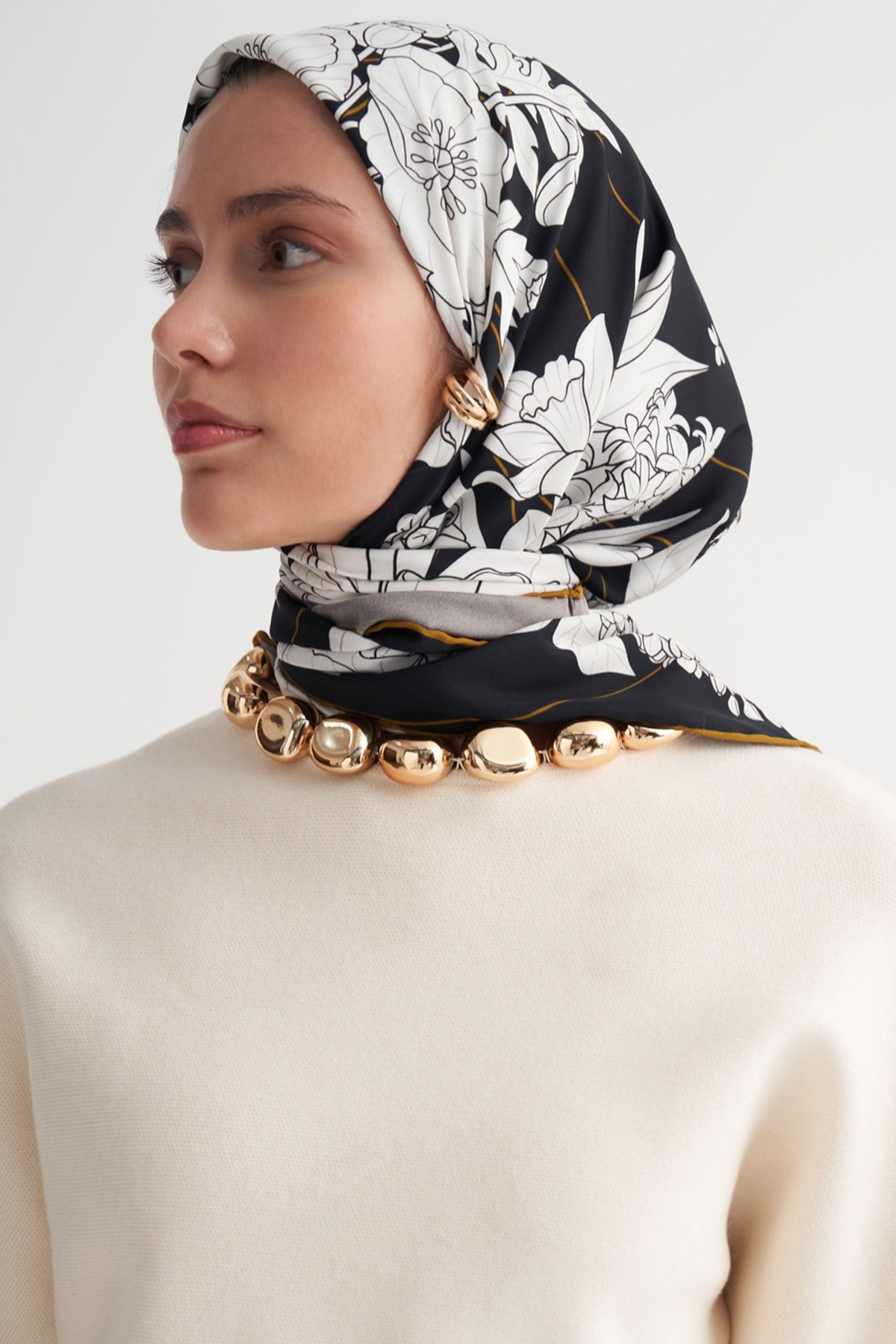 Atelier Siyah Twill Eşarp