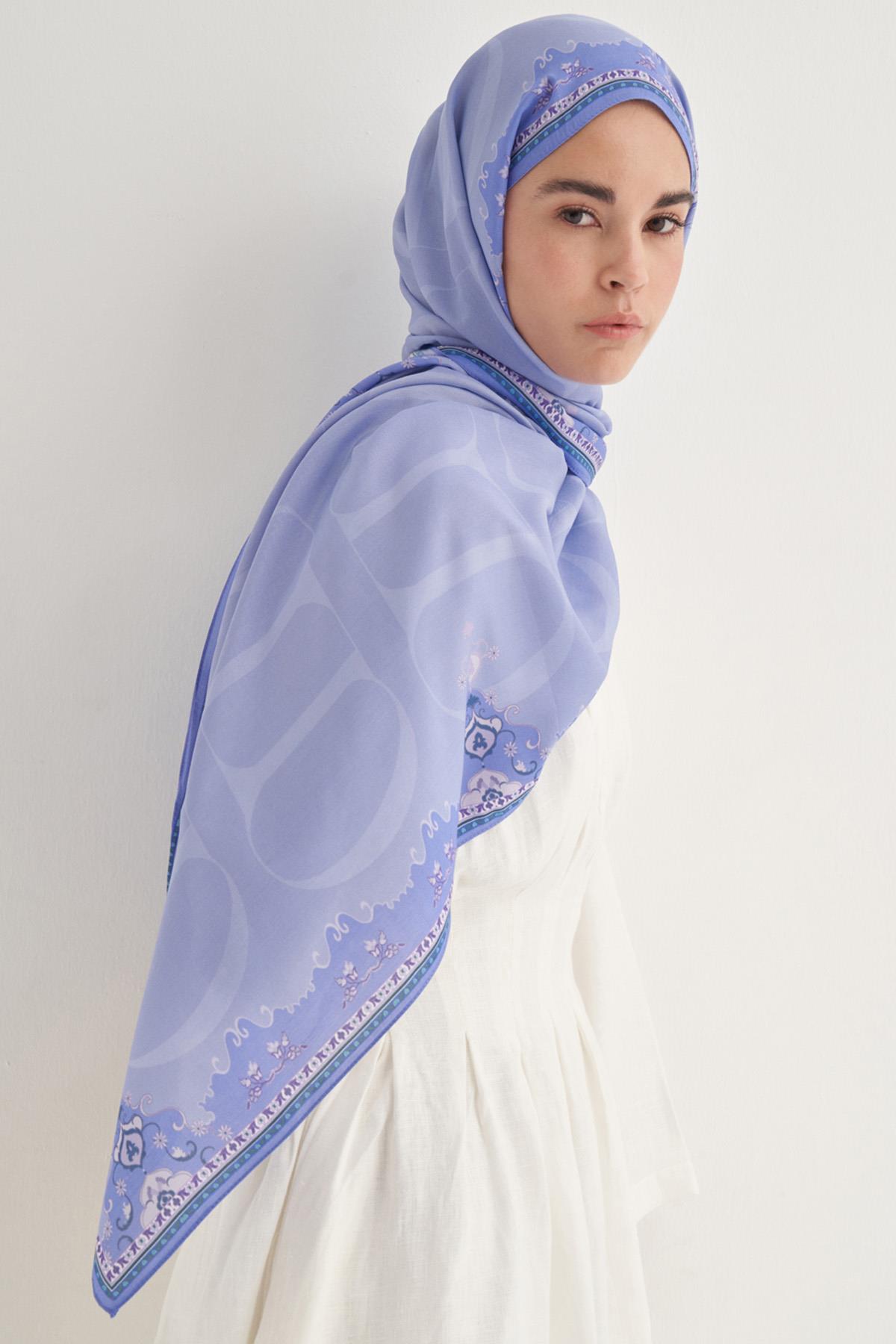 Luxe Çiçekli Monogram Floş Şal Lila