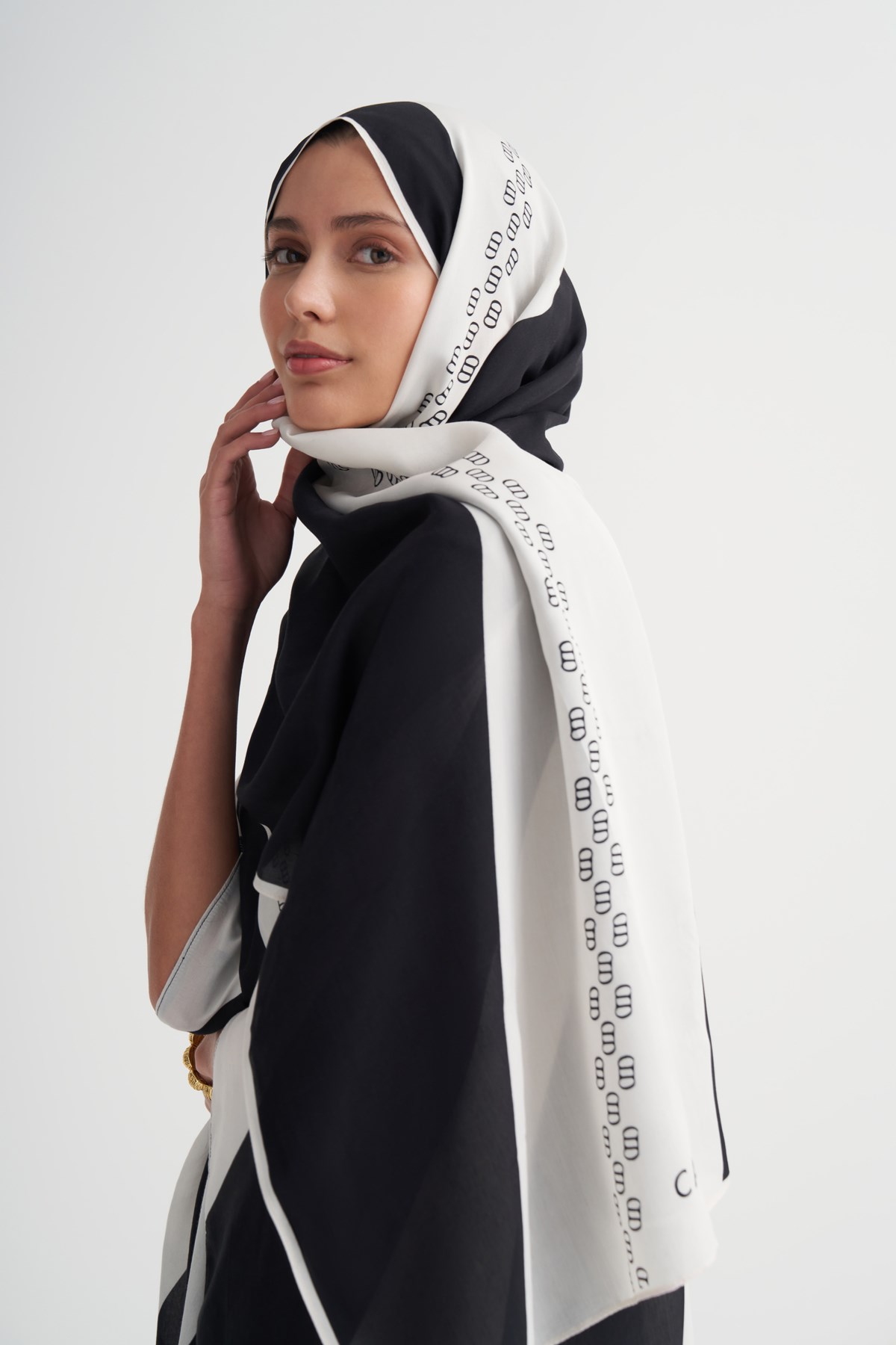 Monochrome Floş Şal Siyah
