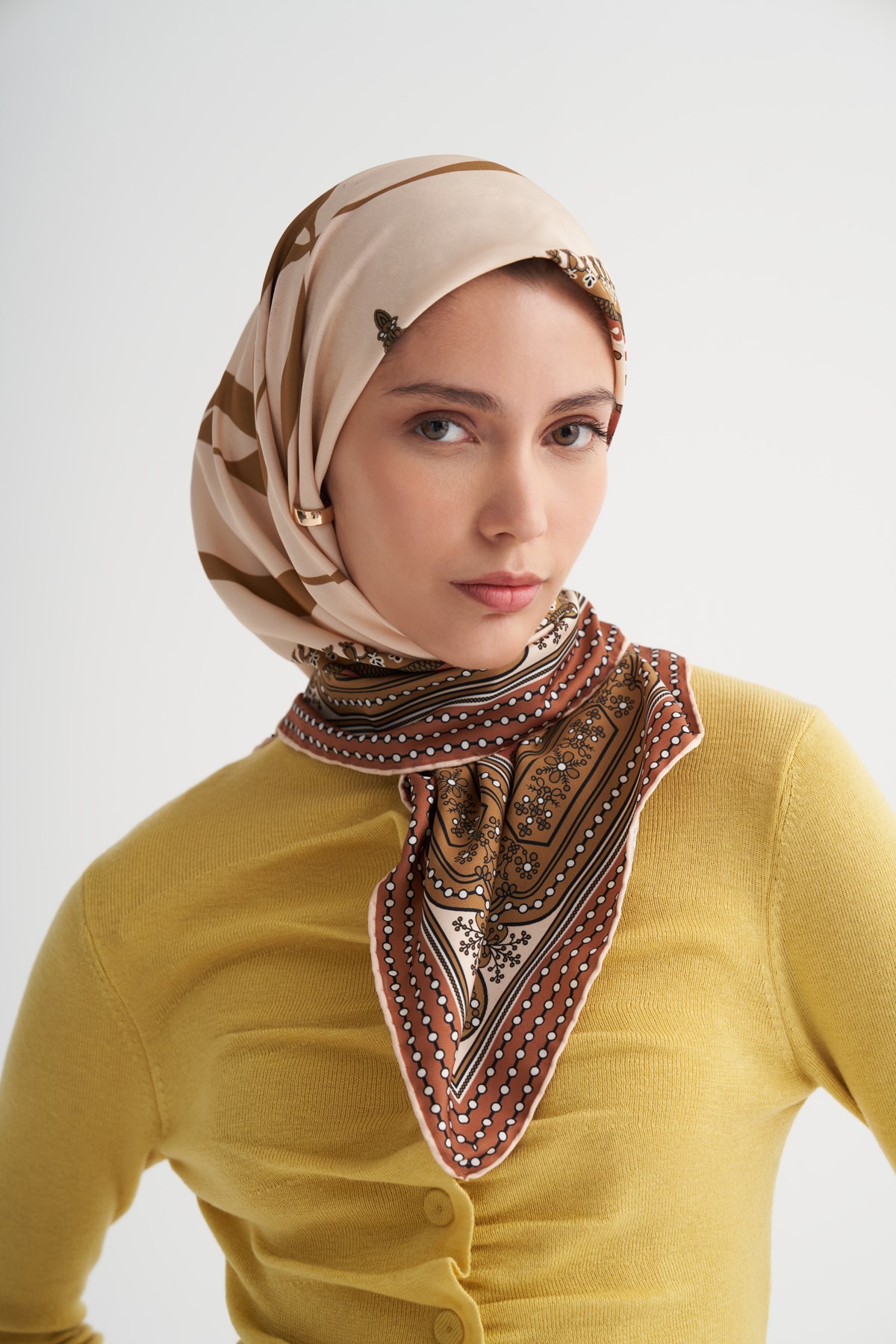 Legacy Krem Twill Eşarp