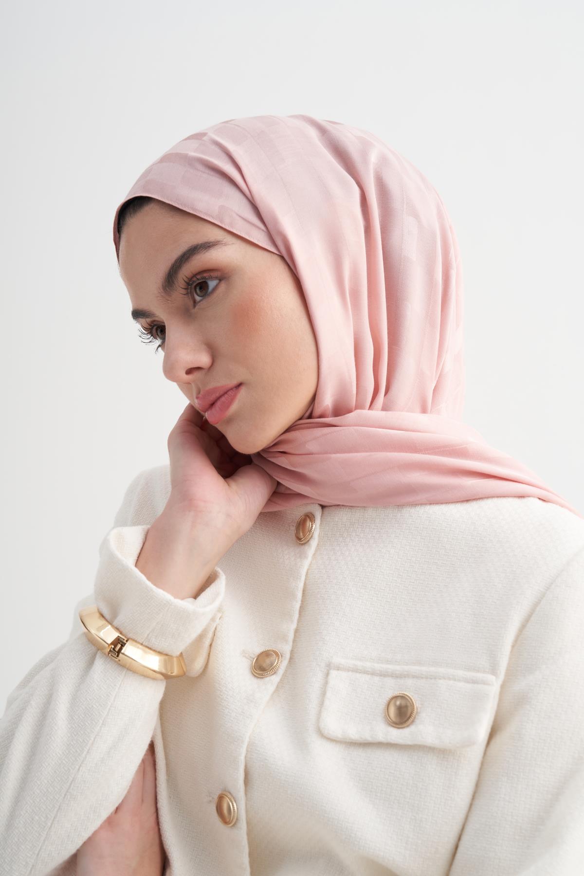 Küpçizgi Jakar İtalyan İpekli Şal Pudra