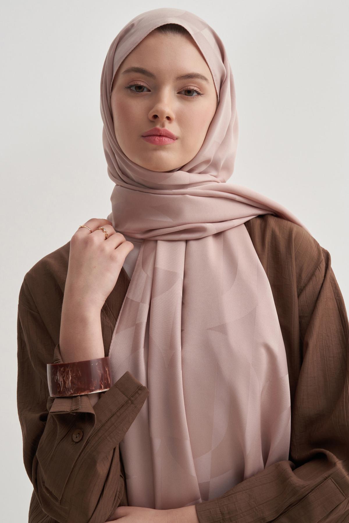 C Desen Monogram Pamuk İpek Şal Bej