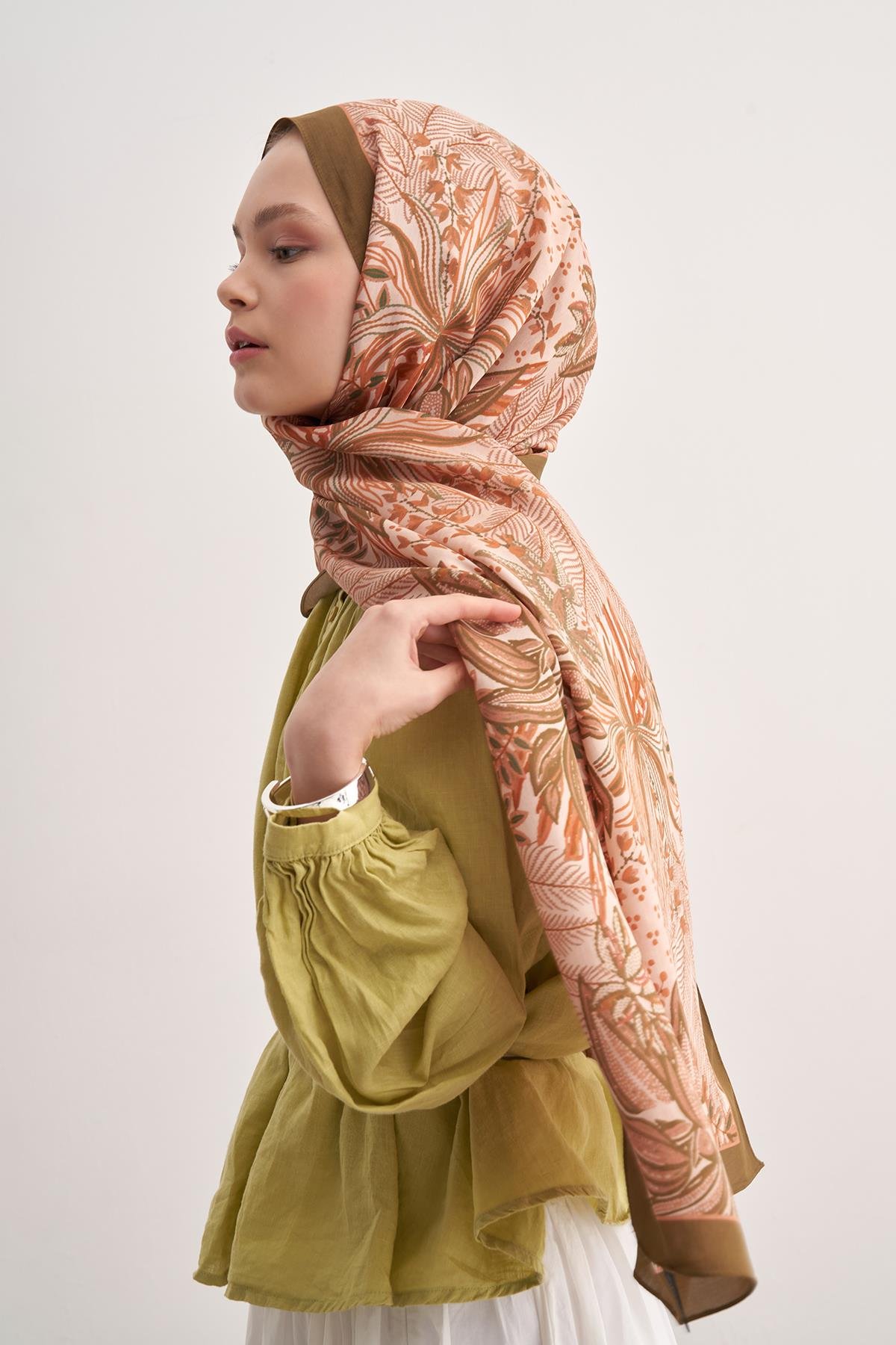 Lily Ceviz Vela Floş Şal