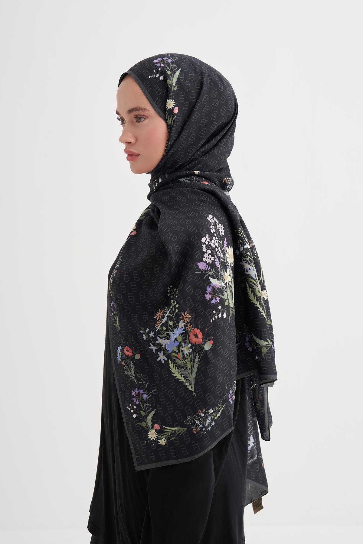 Buket Monogram Floş Şal Siyah