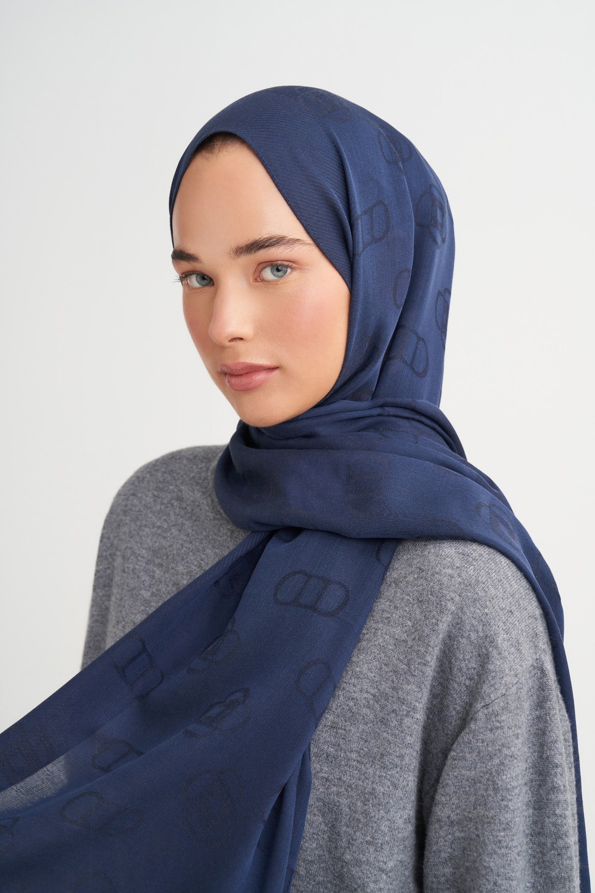 Monogram Desen Tensel Yün Viskon Şal Lacivert