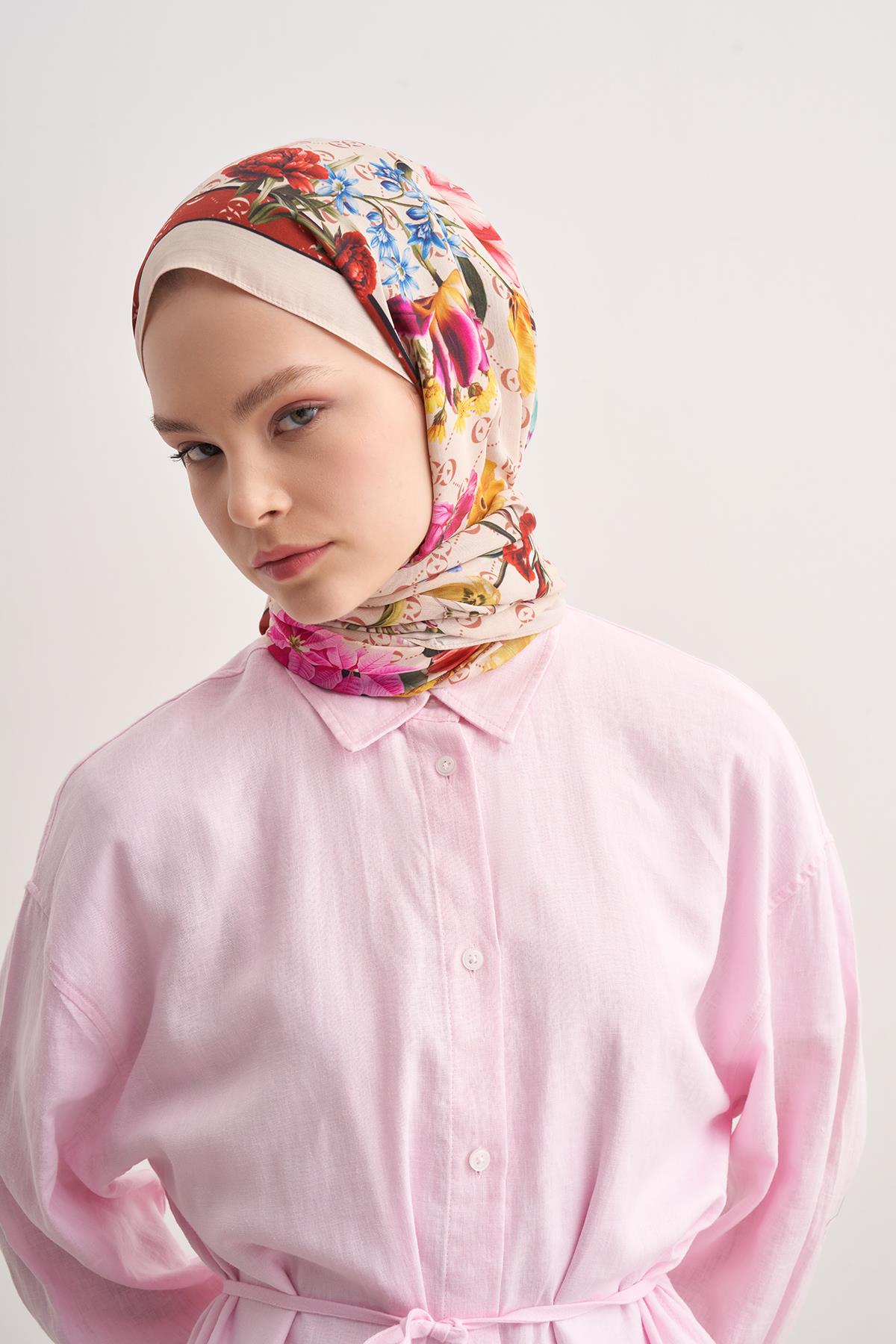 C Krem Monogram Floş Şal