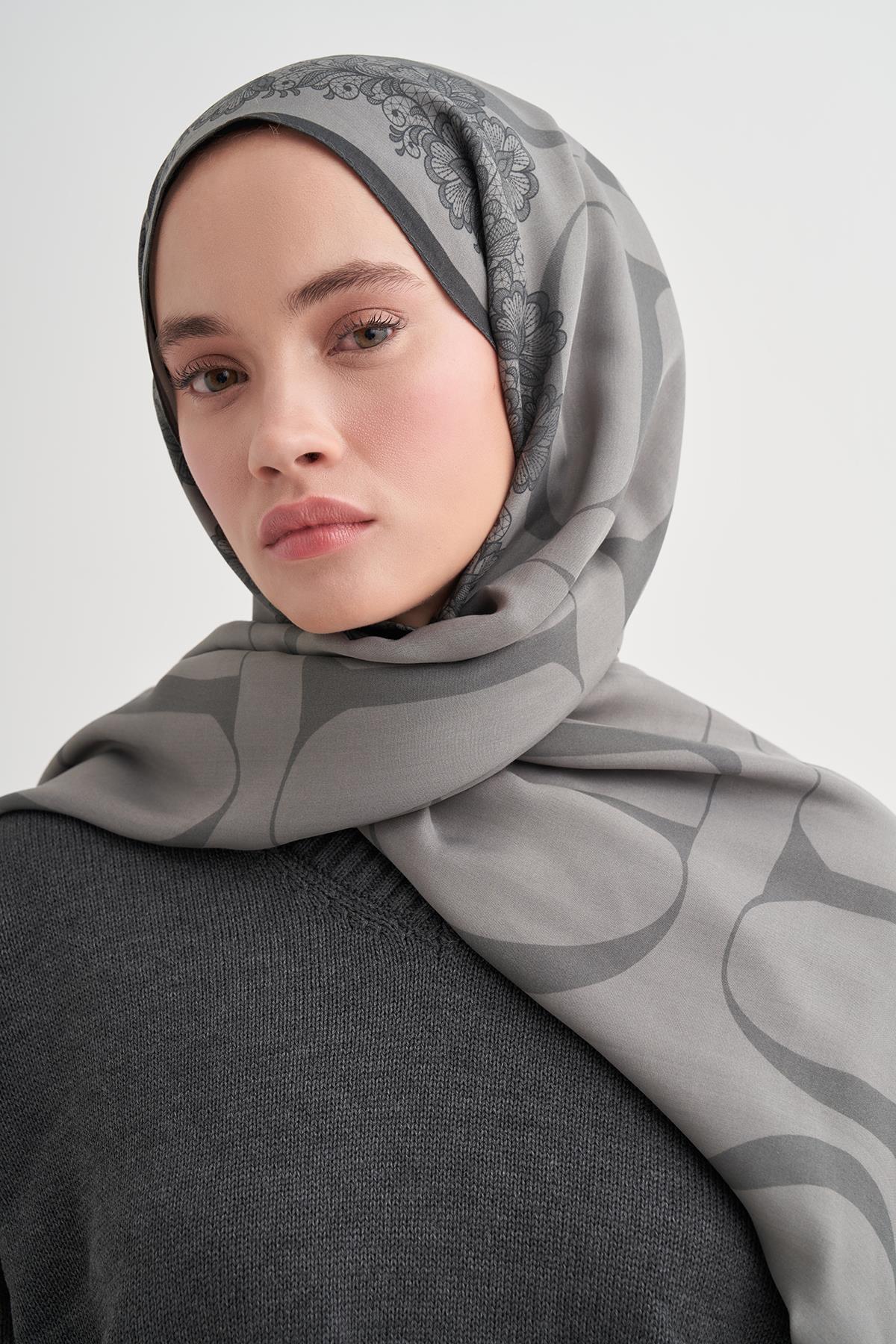 Floral Monogram Floş Şal Gri