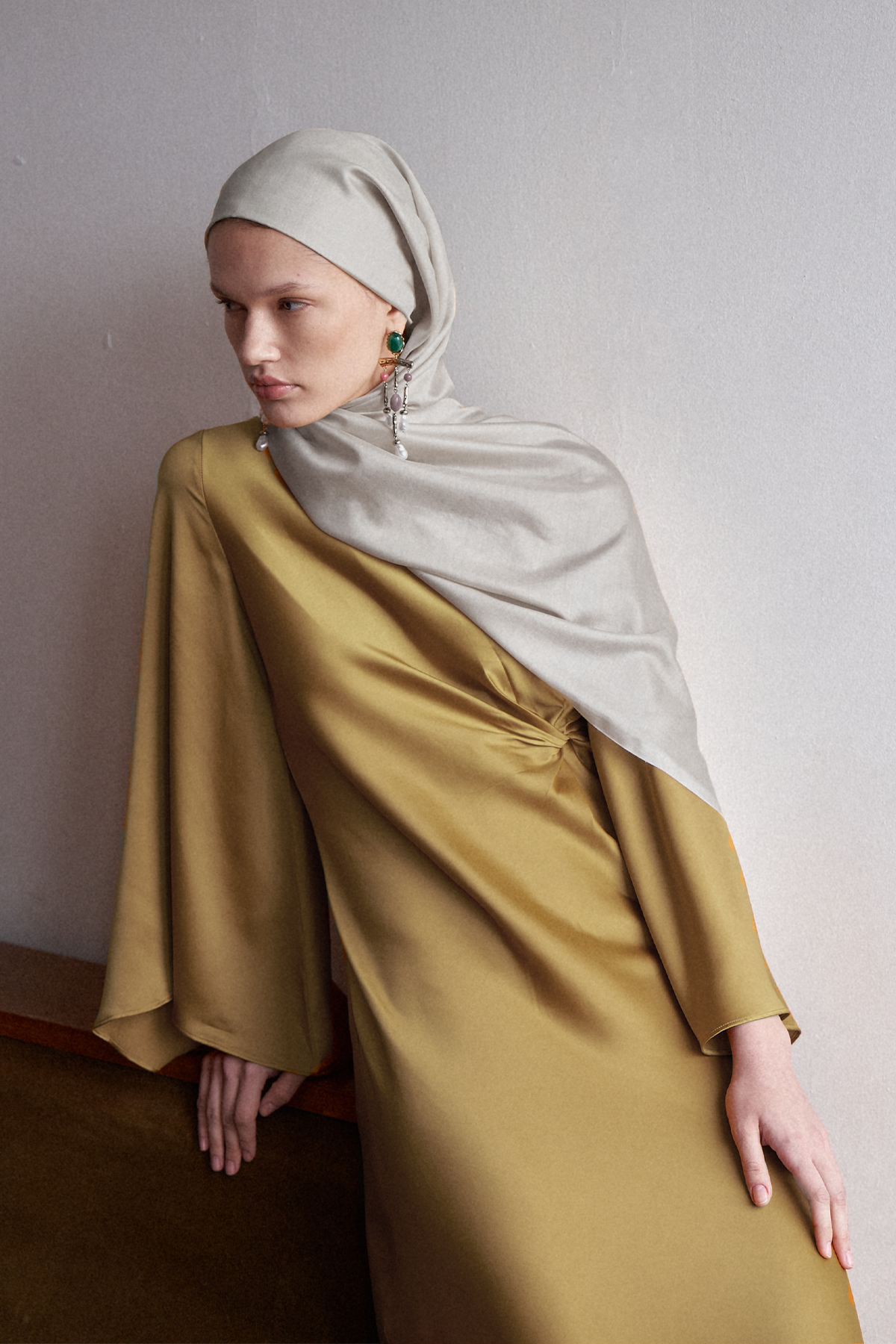 Açık Gri Düz İpek Şal