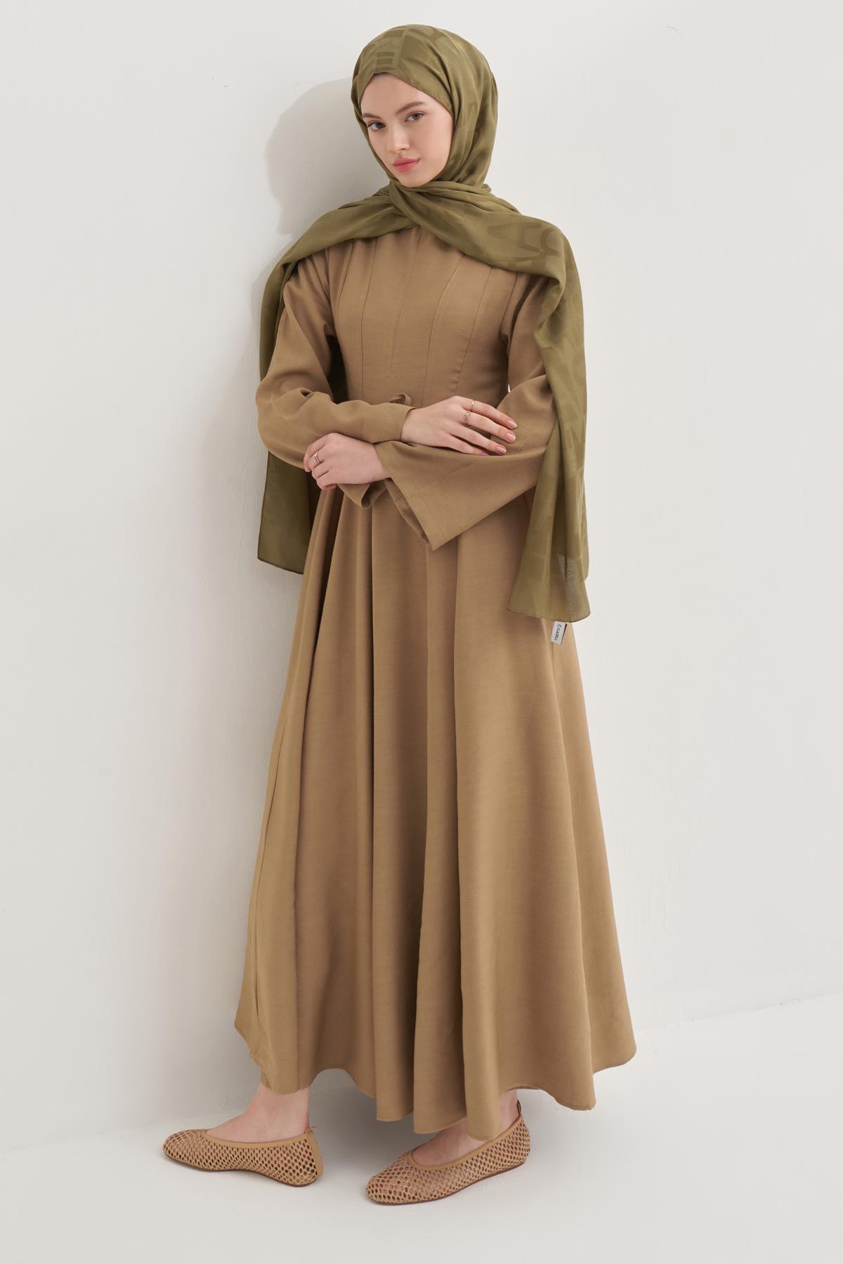 Yazı Desen Jakar İtalyan İpekli Şal Zeytin Yeşili