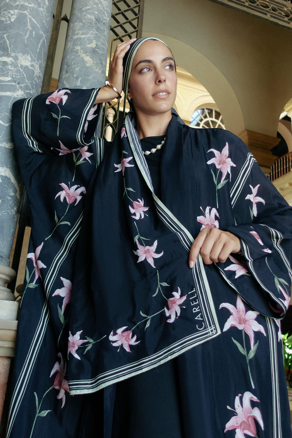 Blooming Monogram Floş Şal Siyah