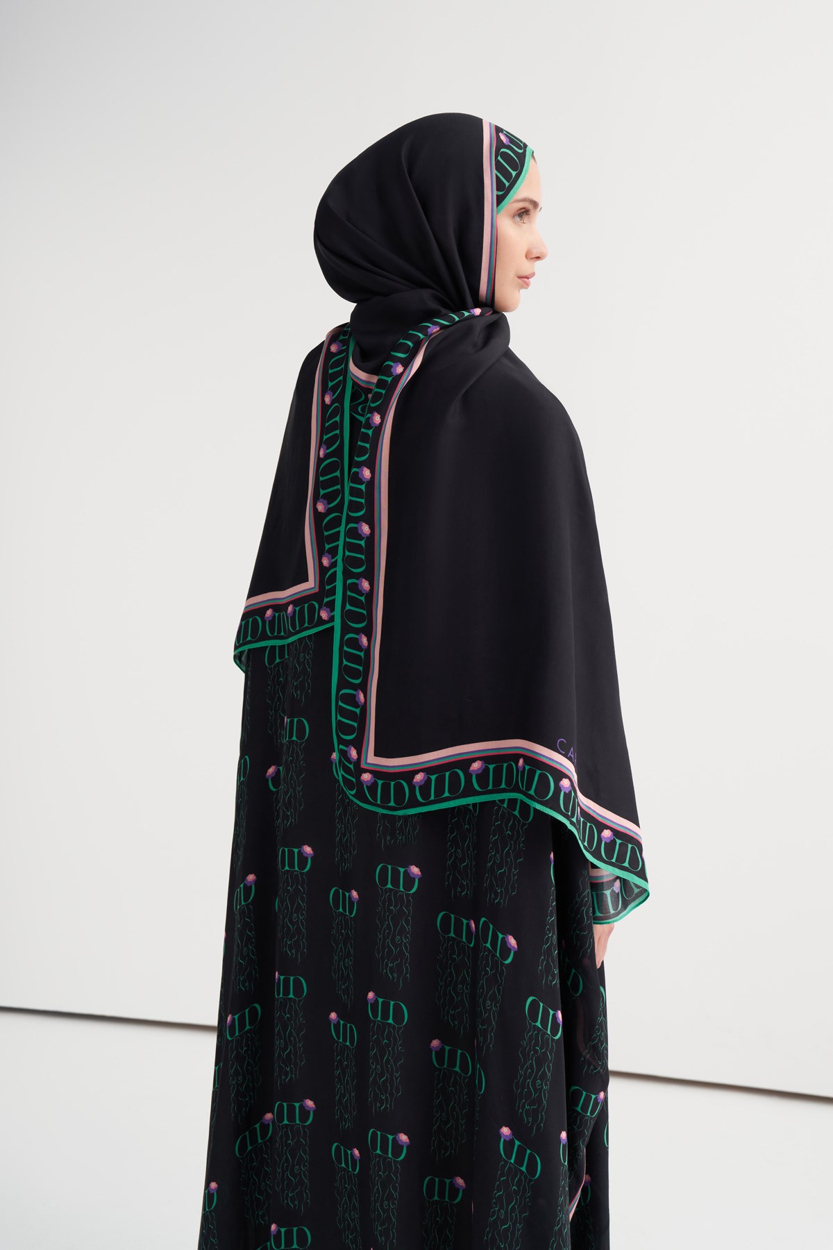 Elara Floş Şal Siyah
