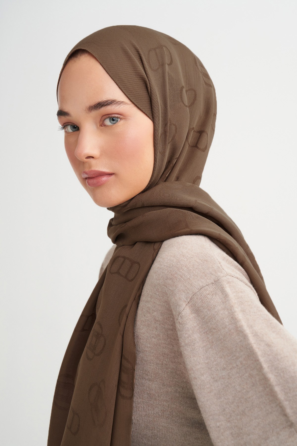 Monogram Desen Tensel Yün Viskon Şal Mocha