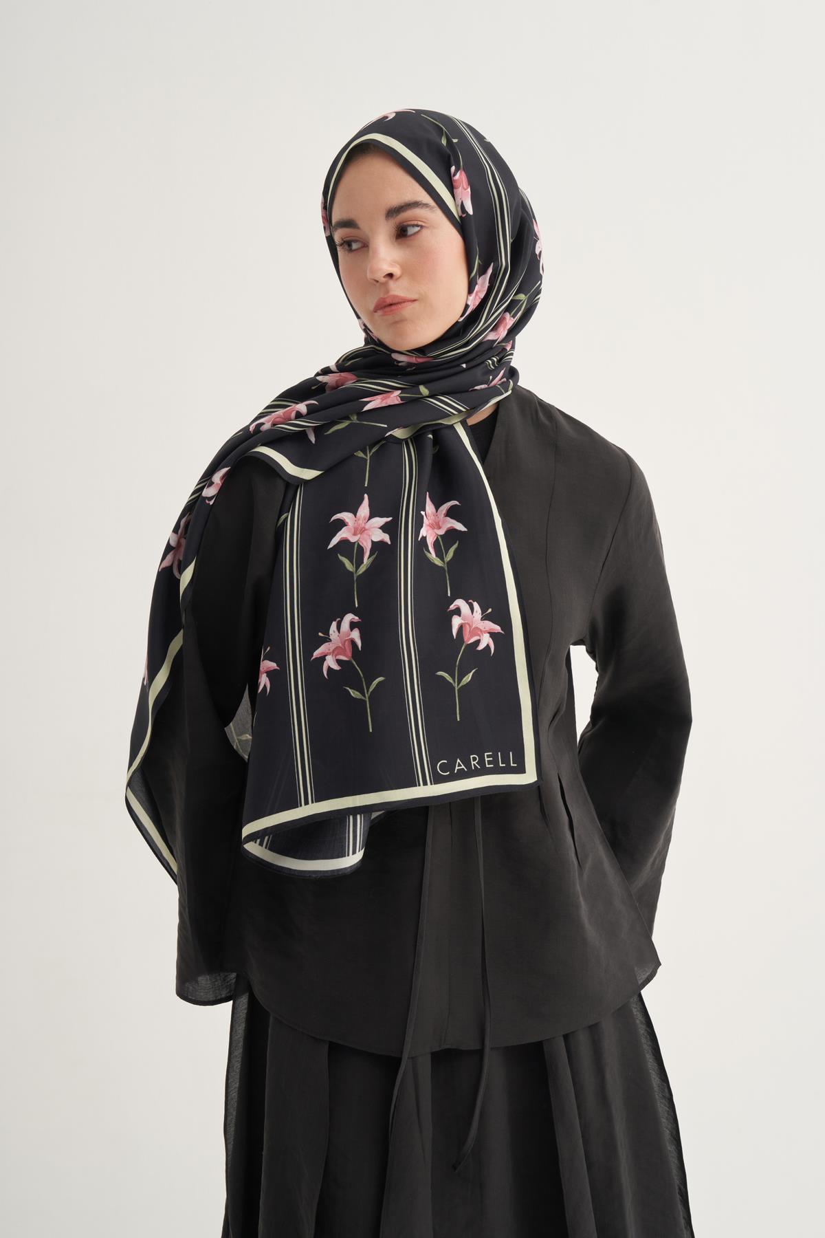 Blooming Çiçekli Floş Şal Siyah