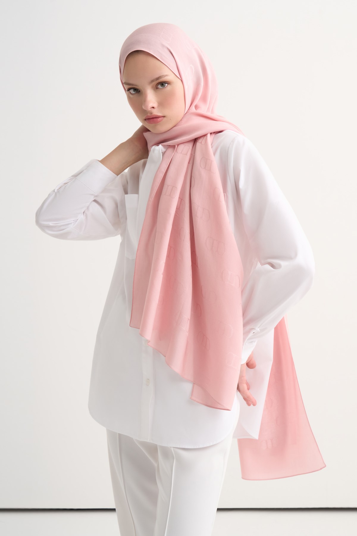 Monogram Desen Liora Pamuk Şal Pembe