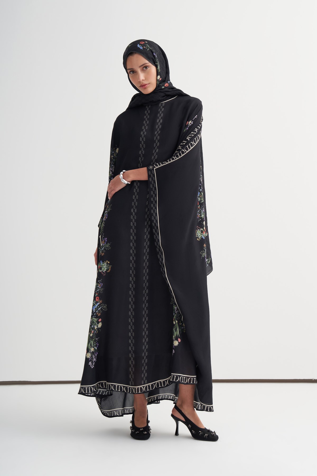 Buket Monogram Floş Kaftan Siyah