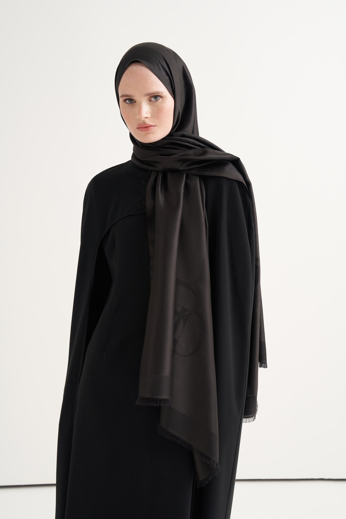 Elira Jakarlı İpek Şal Siyah