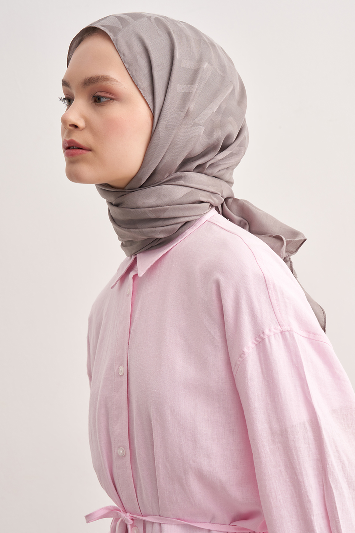 Yazı Desen Jakar İtalyan İpekli Şal Küllü Gri