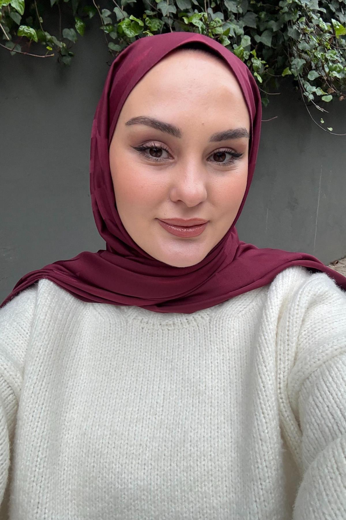 Aleyna Ataların Tercihi C Desen Monogram Pamuk İpek Şal Koyu Bordo