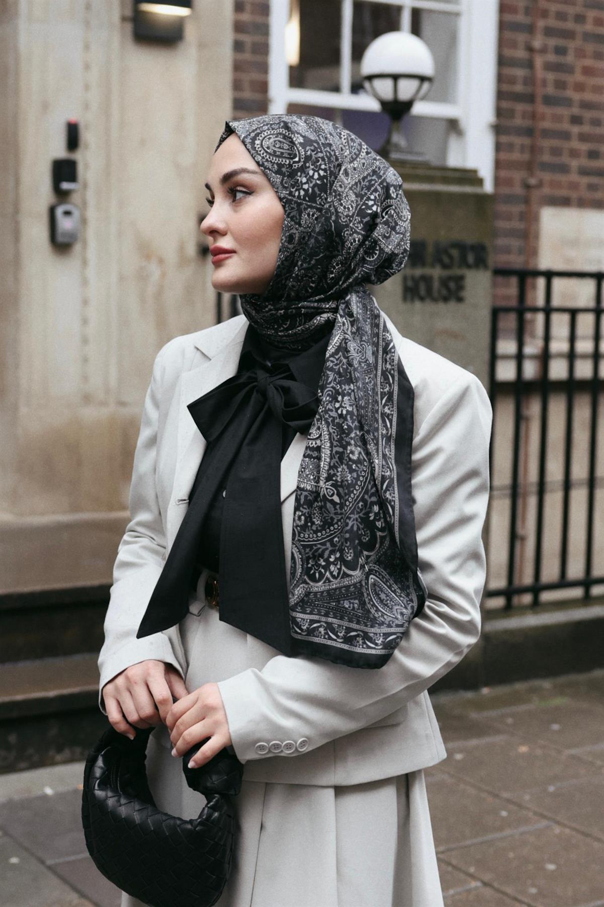 Aleynanın Tercihi Ethnich Siyah Comfy İpek Şal