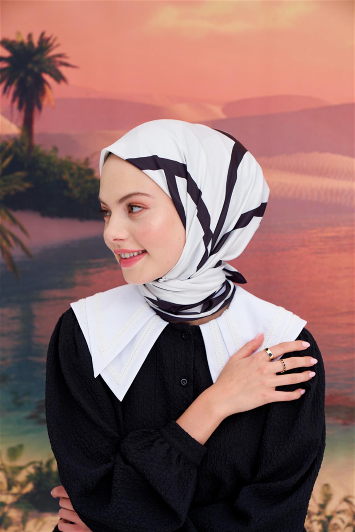Amora Eşarp Maxsi Çizgi Desen Ekru