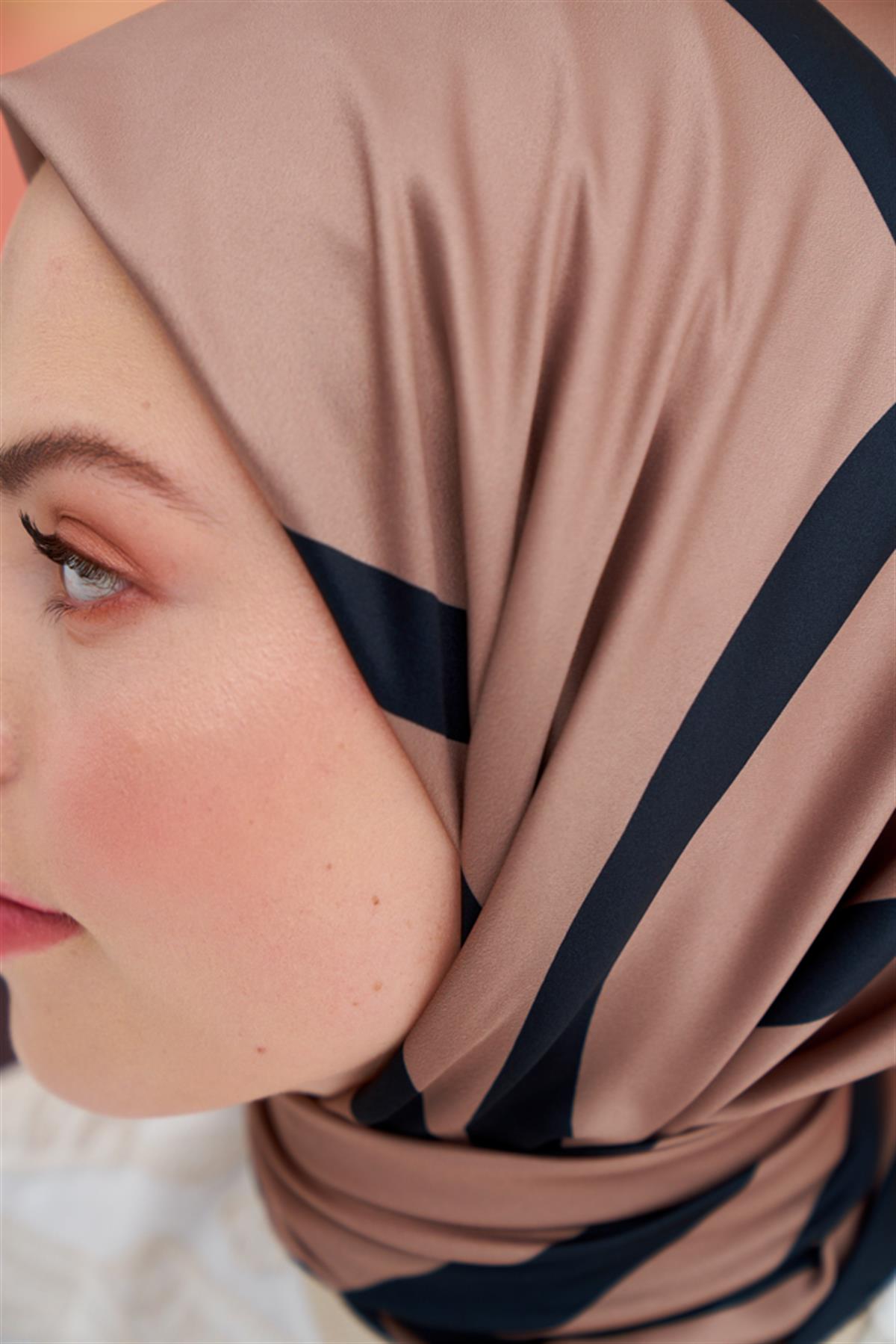 Amora Eşarp Maxsi Çizgi Desen Taba