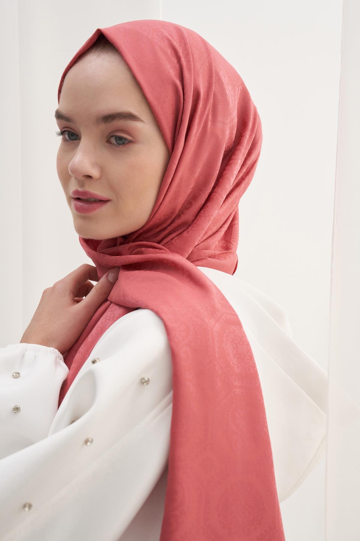 Antik Desen Pamuk İpek Şal Mercan